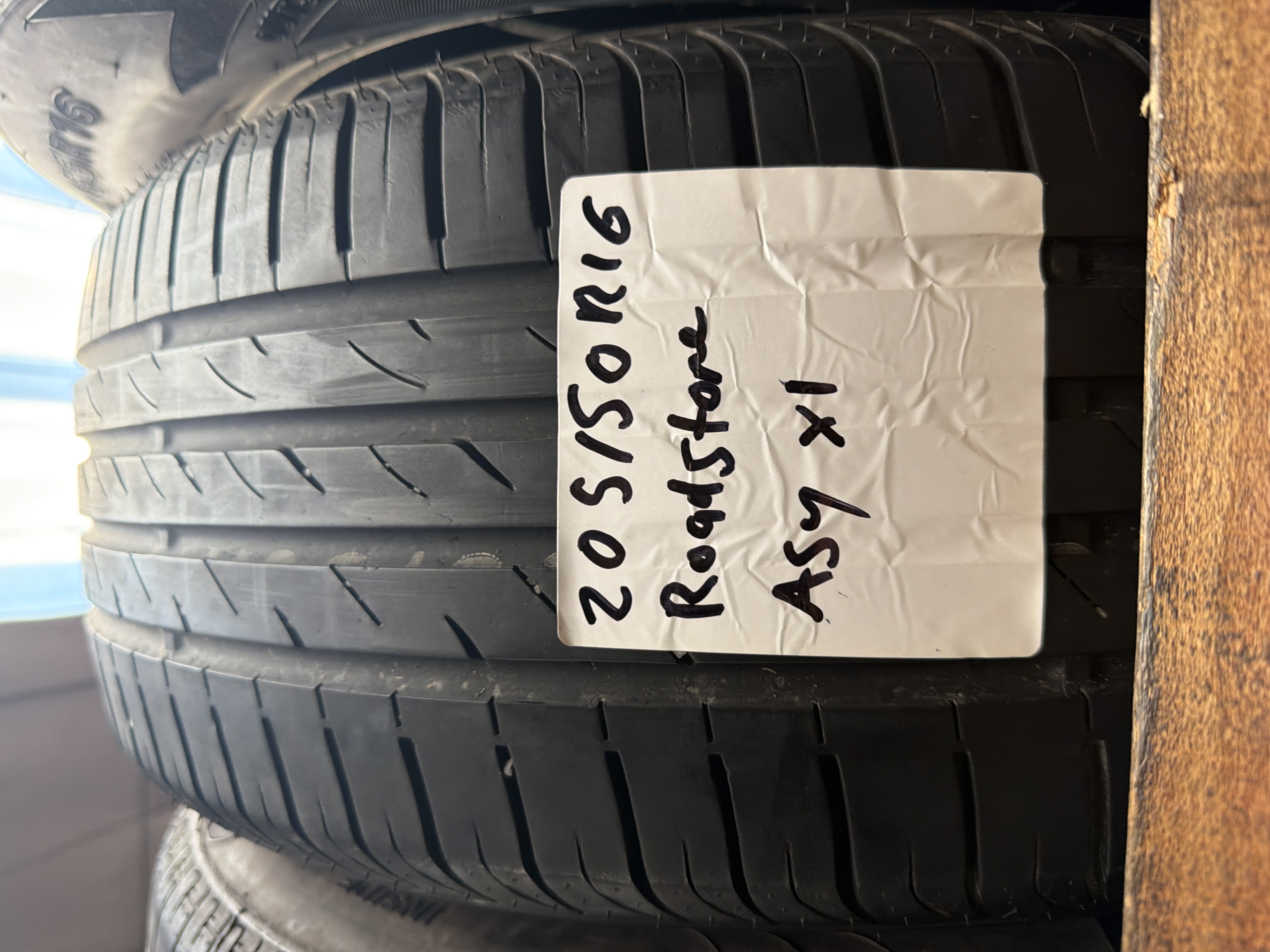 205/50R16 — Roadstone N'Blue