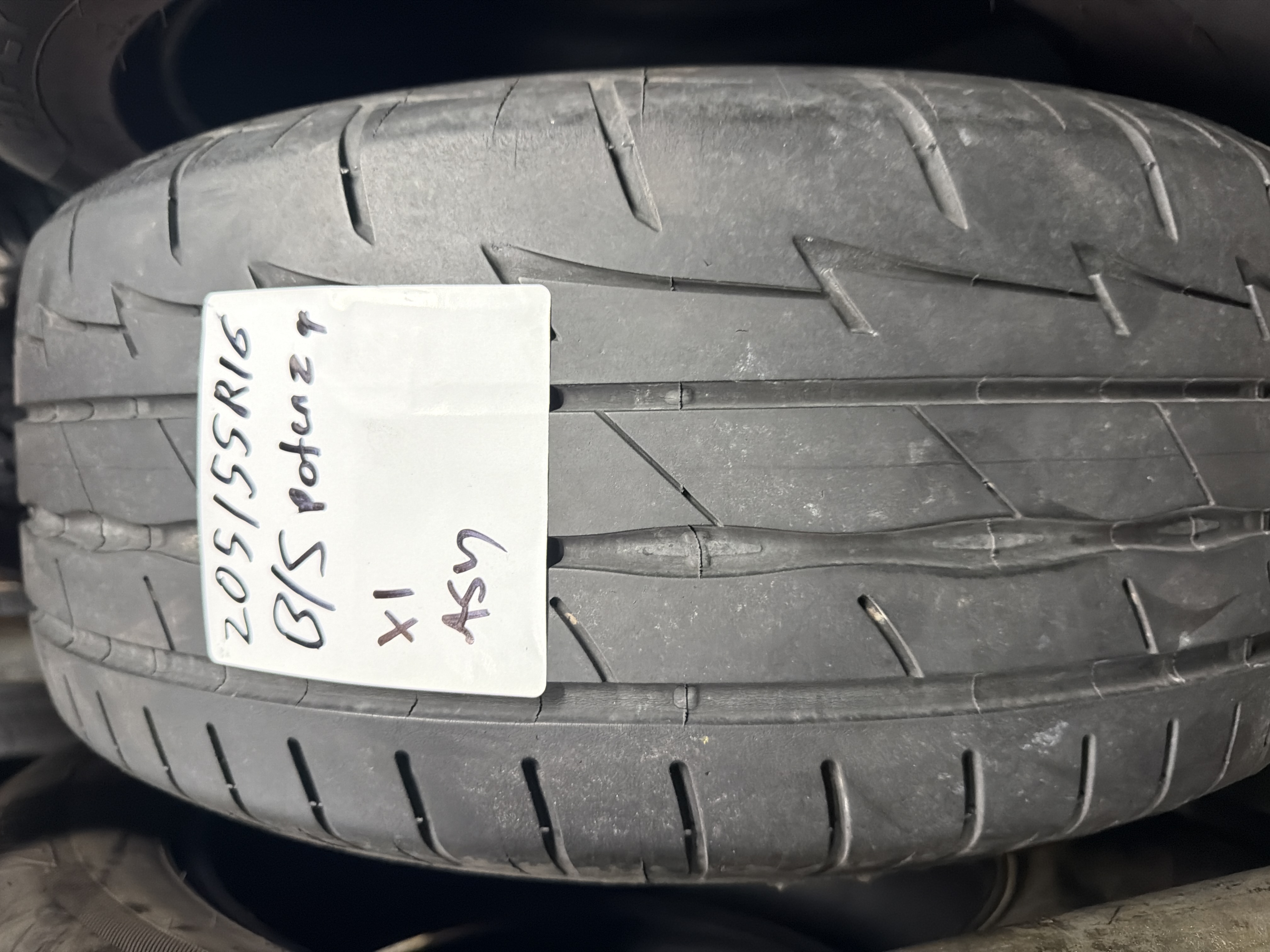 205/55R16 — bridgestone Potenza