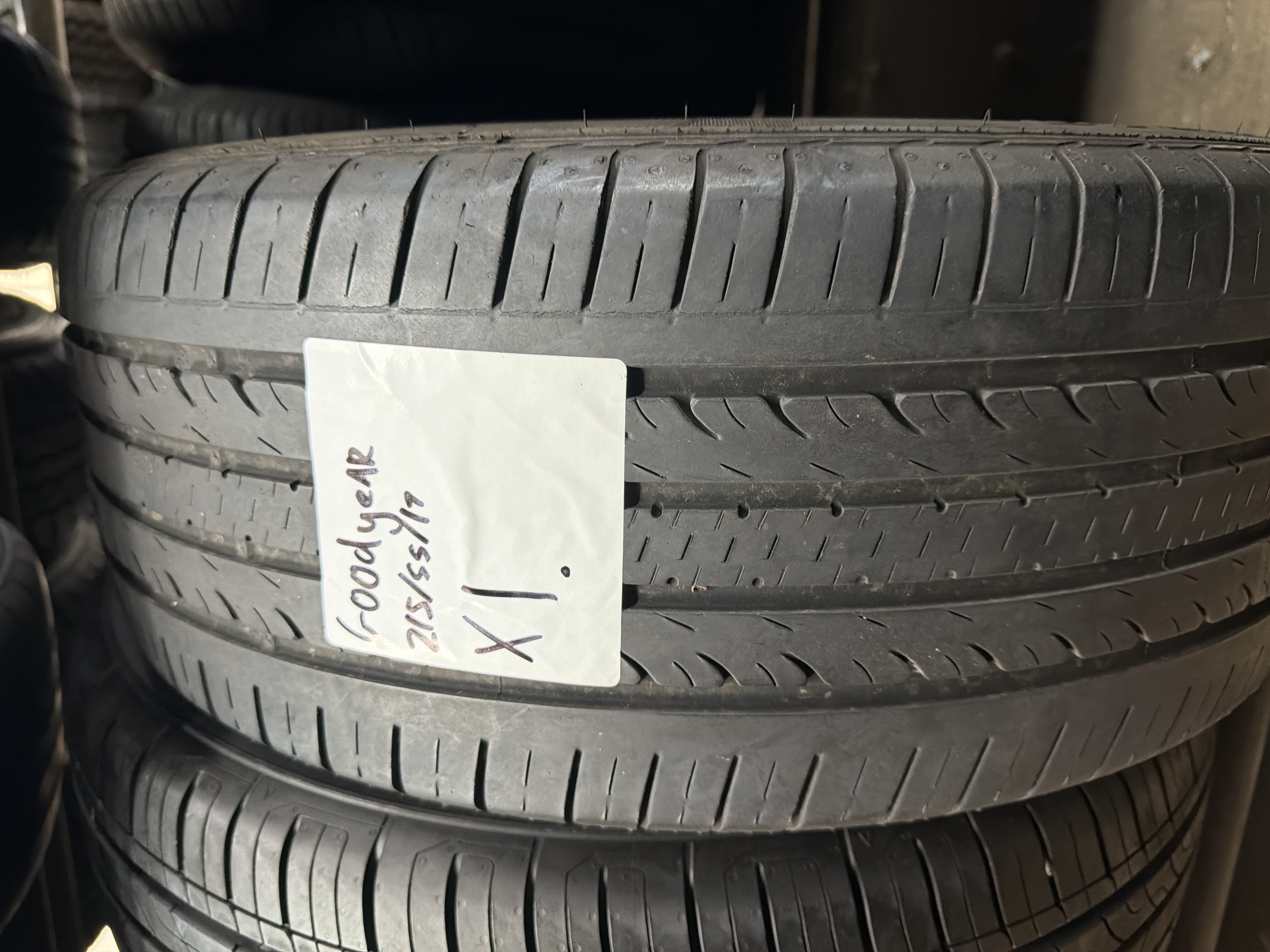 215/55R17 — Goodyear Opti Life 2