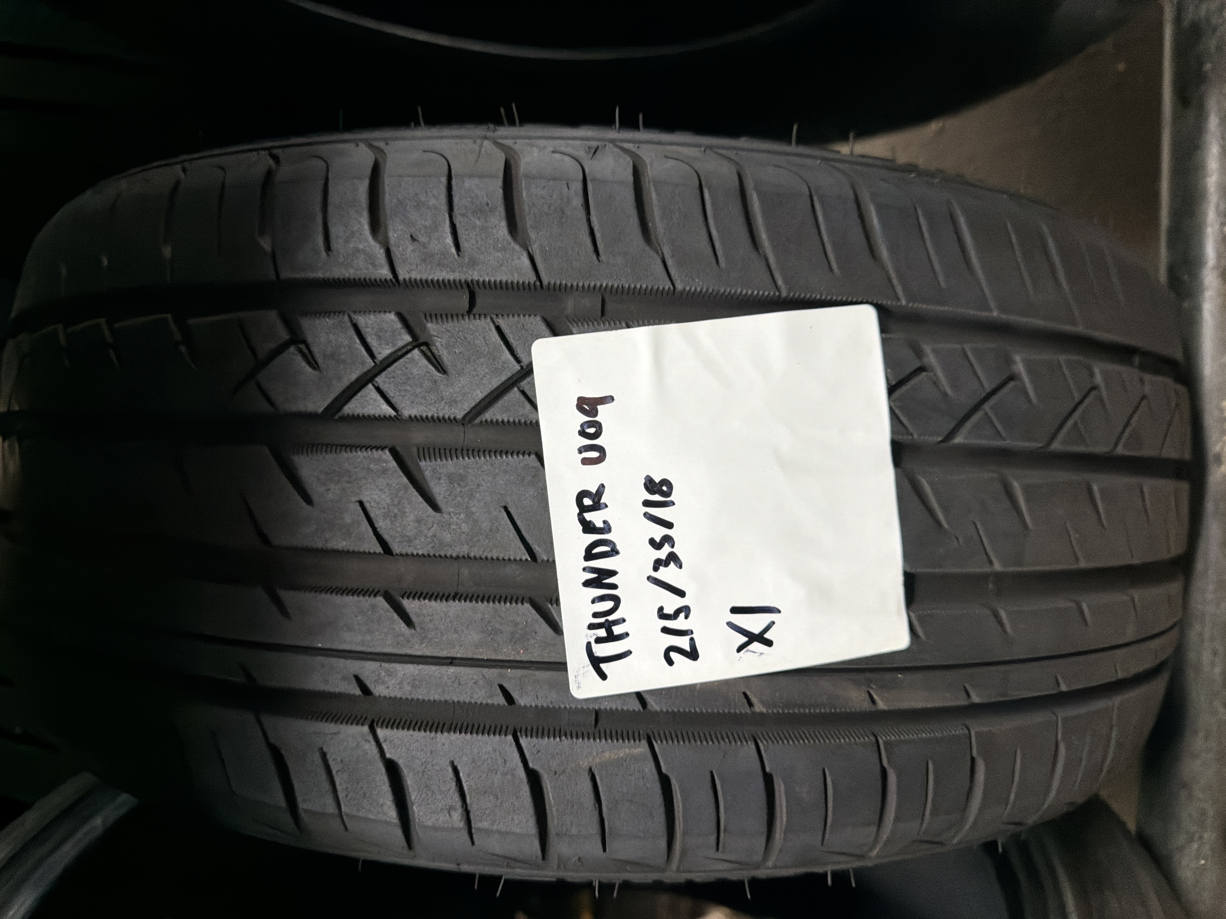 215/35R18 — I Link Thunder U09