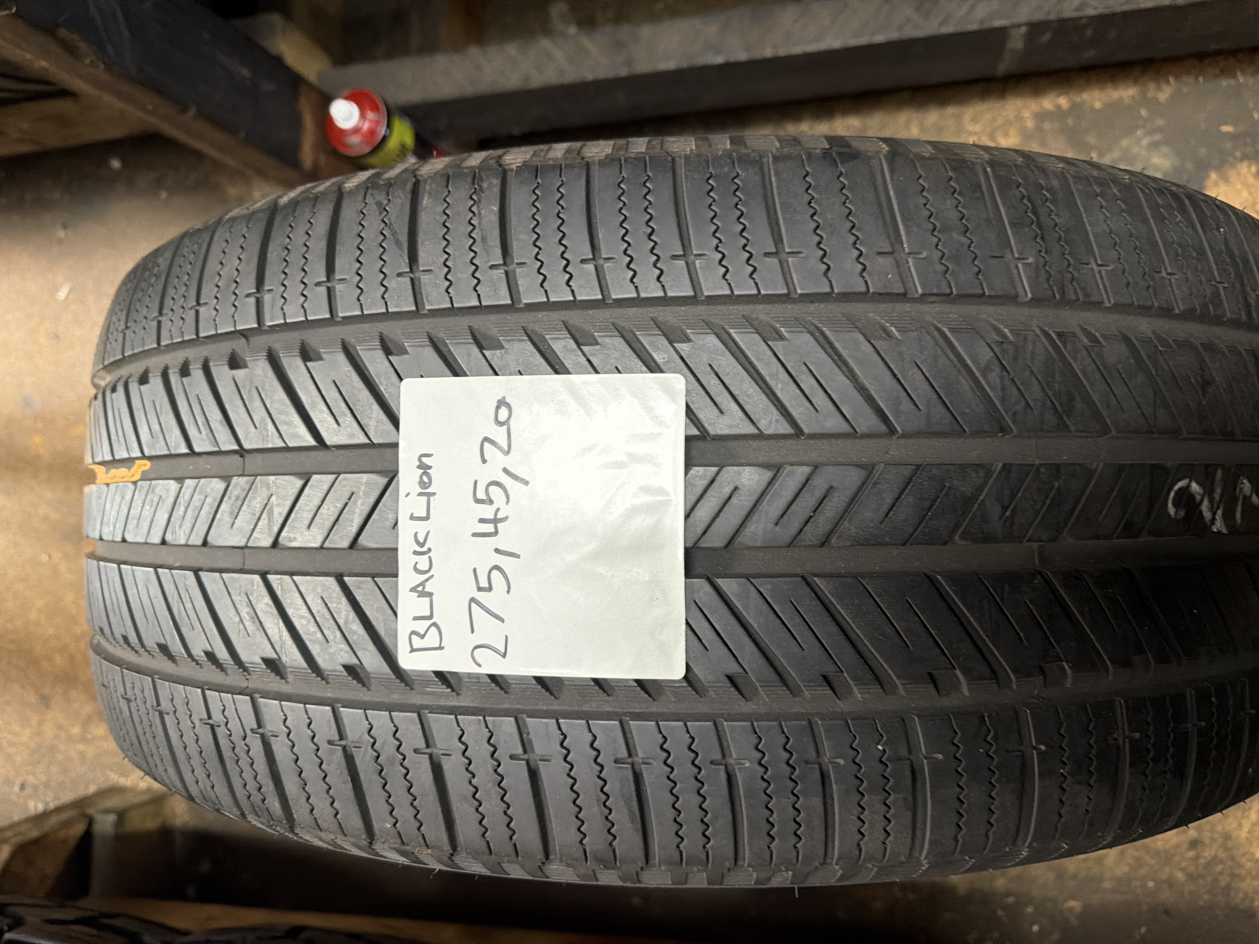 275/45R20 — Blacklion Voracio HT