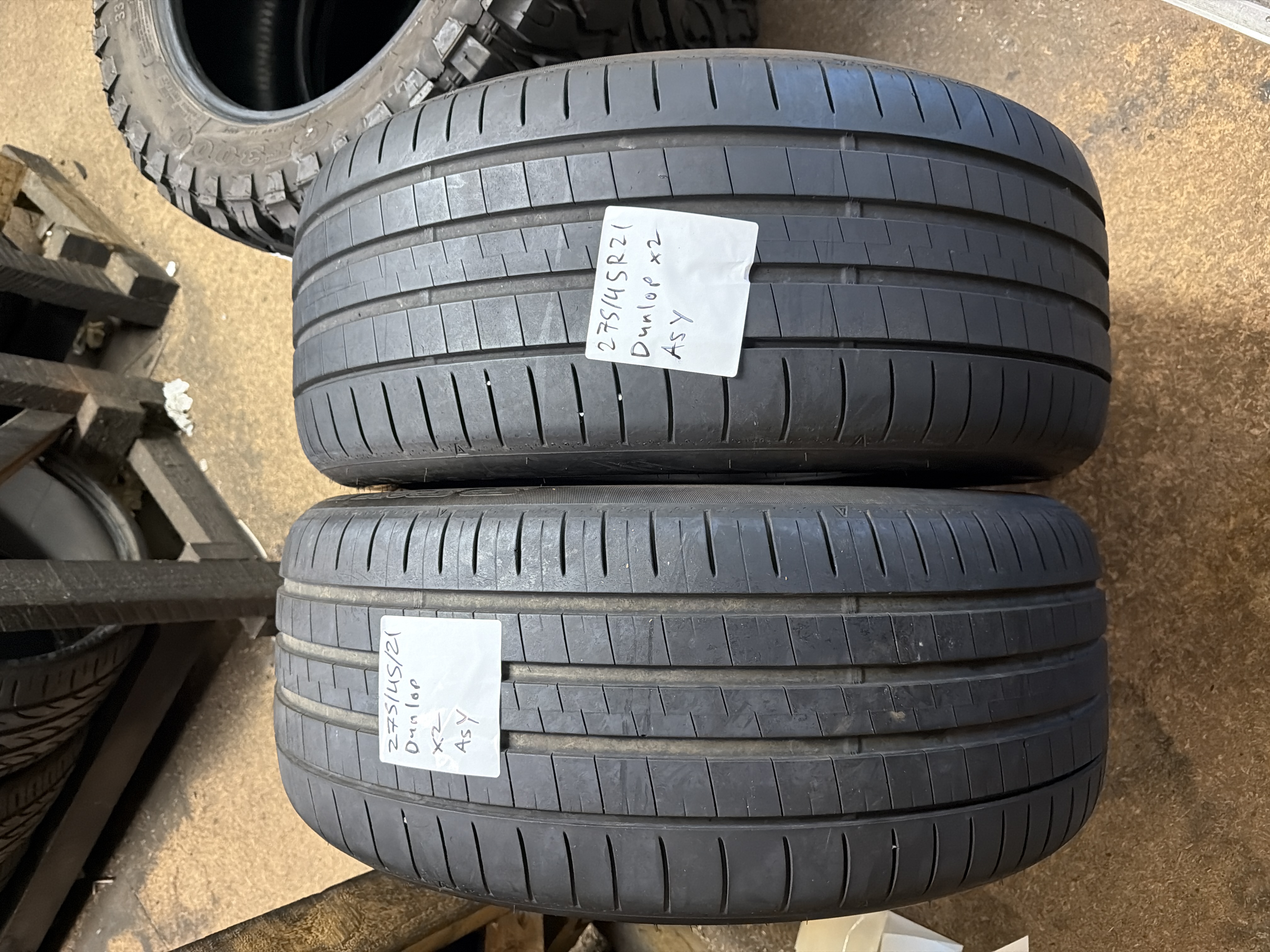 275/45R21 — Dunlop SP Sport Maxx