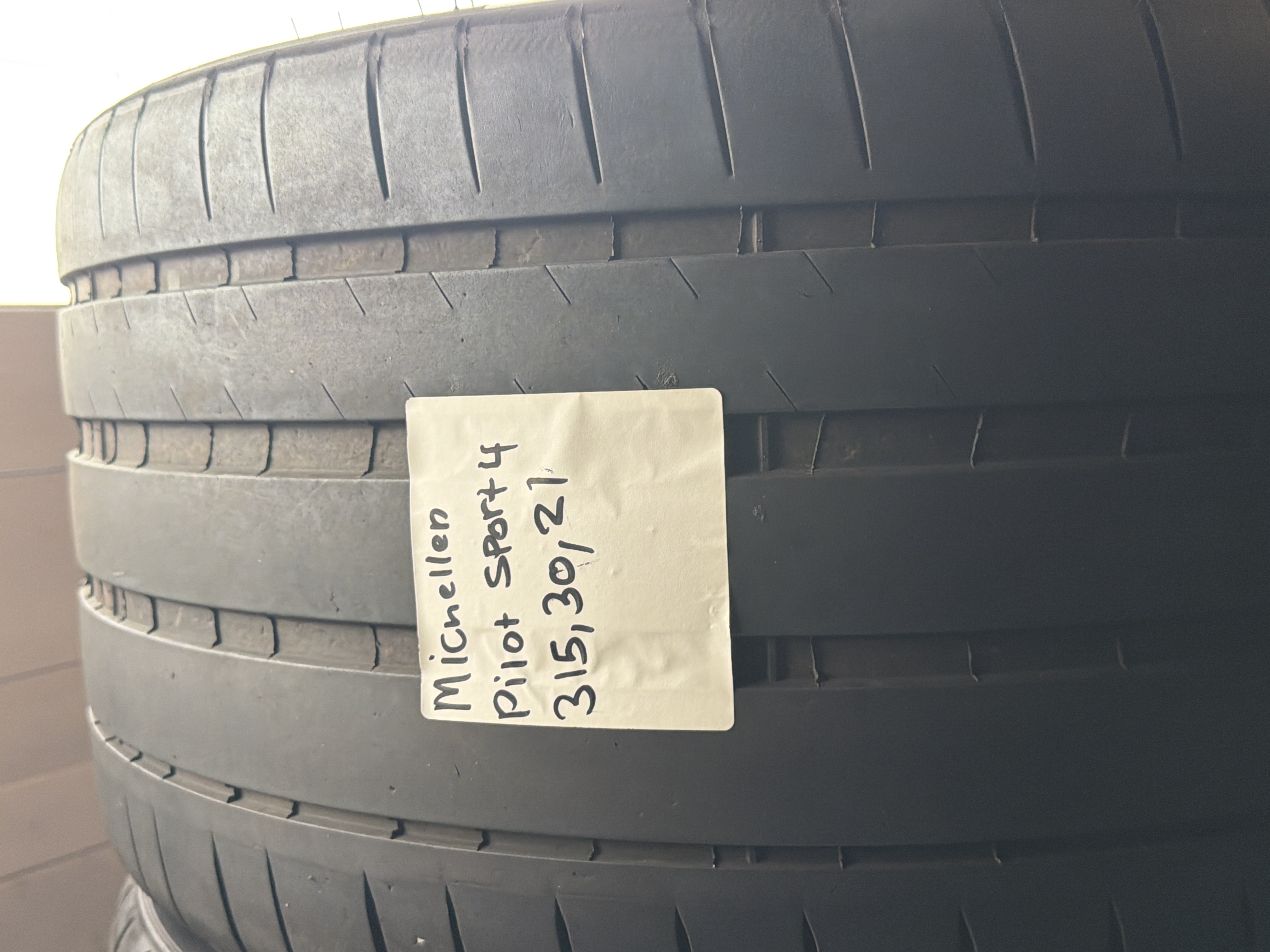 315/30R21 — Michelin Pilot Sport 4S