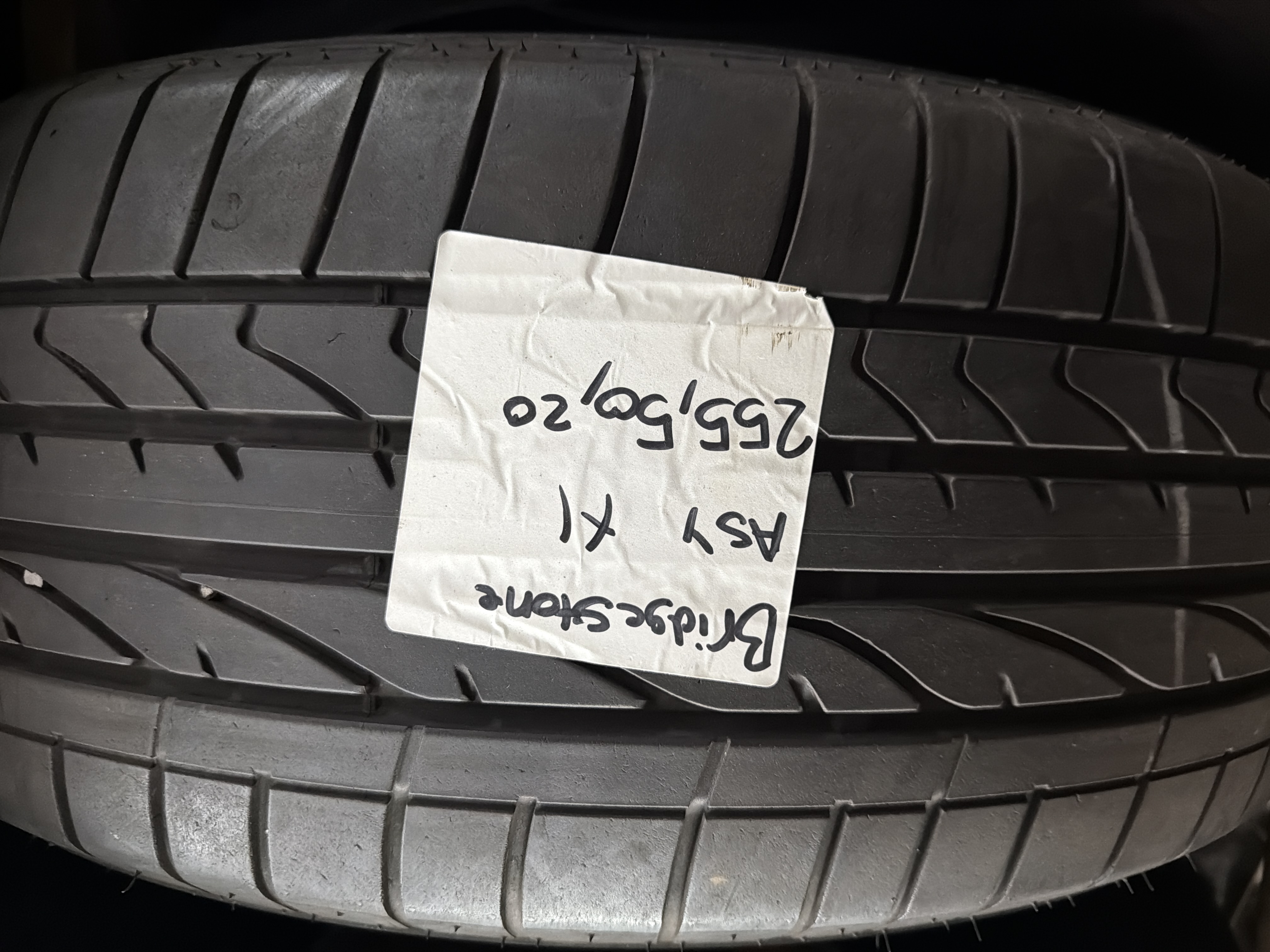 255/50R20 — Bridgestone Dueler Sport