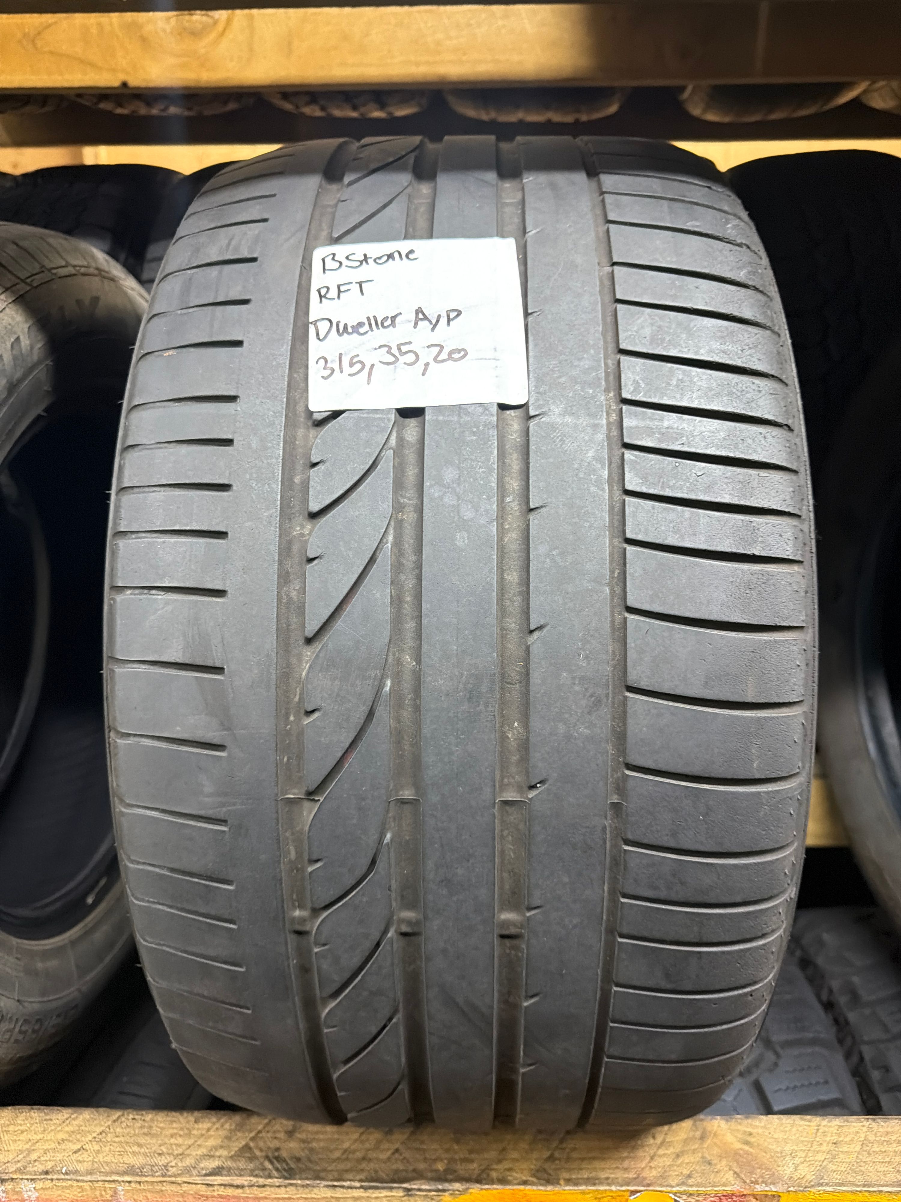 315/35R20 — Bridgestone Dueler A/P