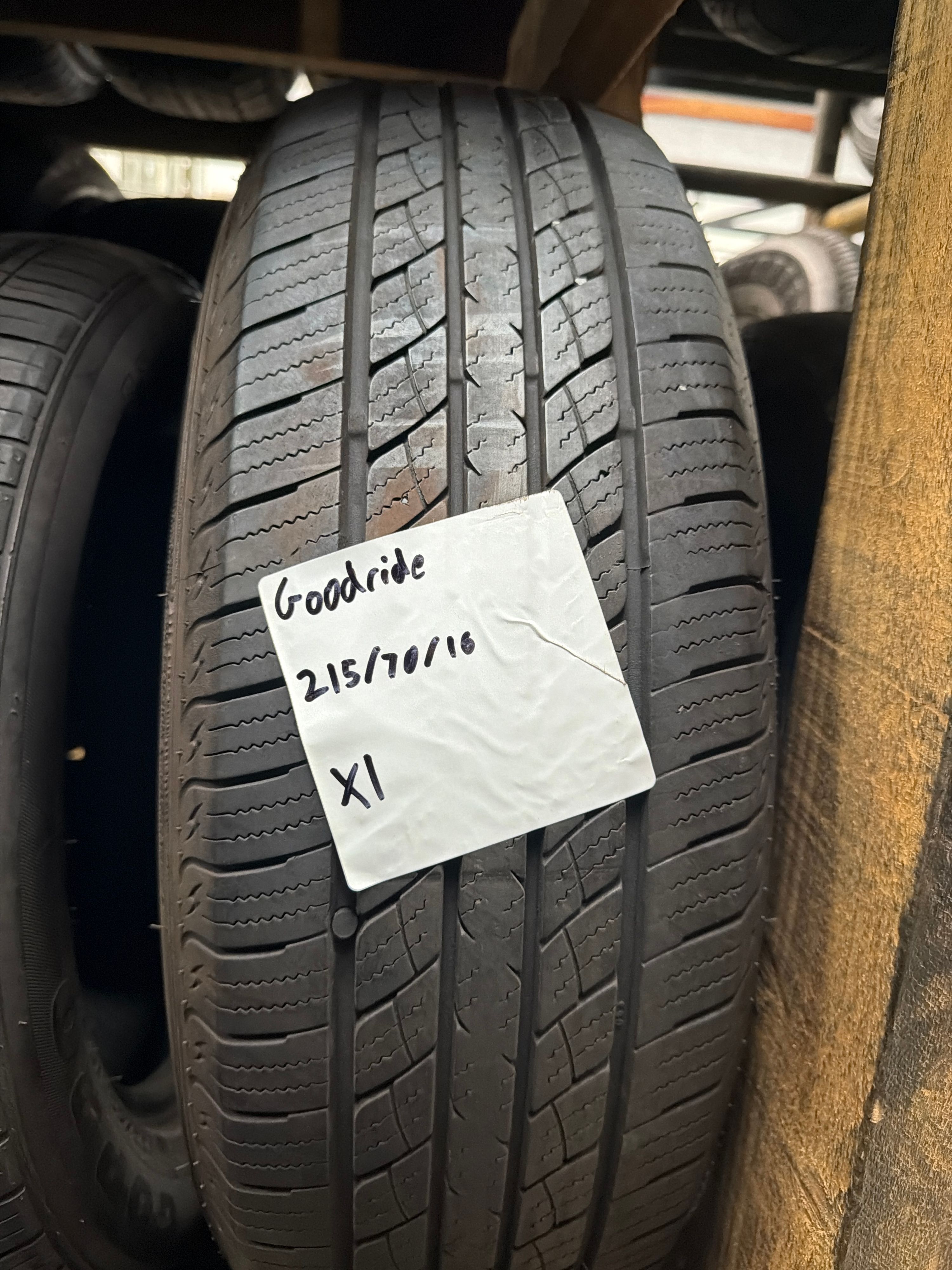 215/70R16 — Goodride SU318 H/T