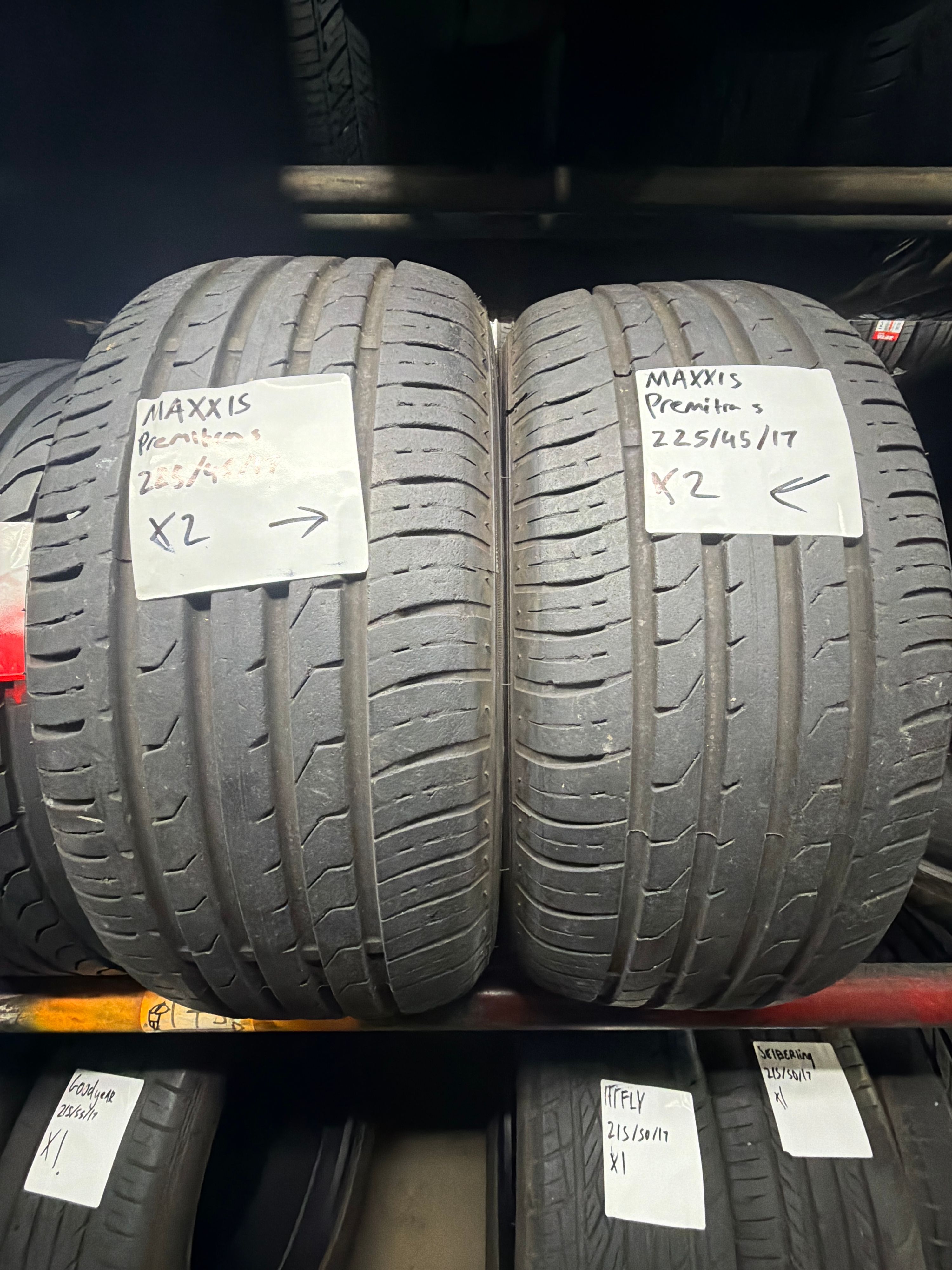 Maxxis 225/45/17