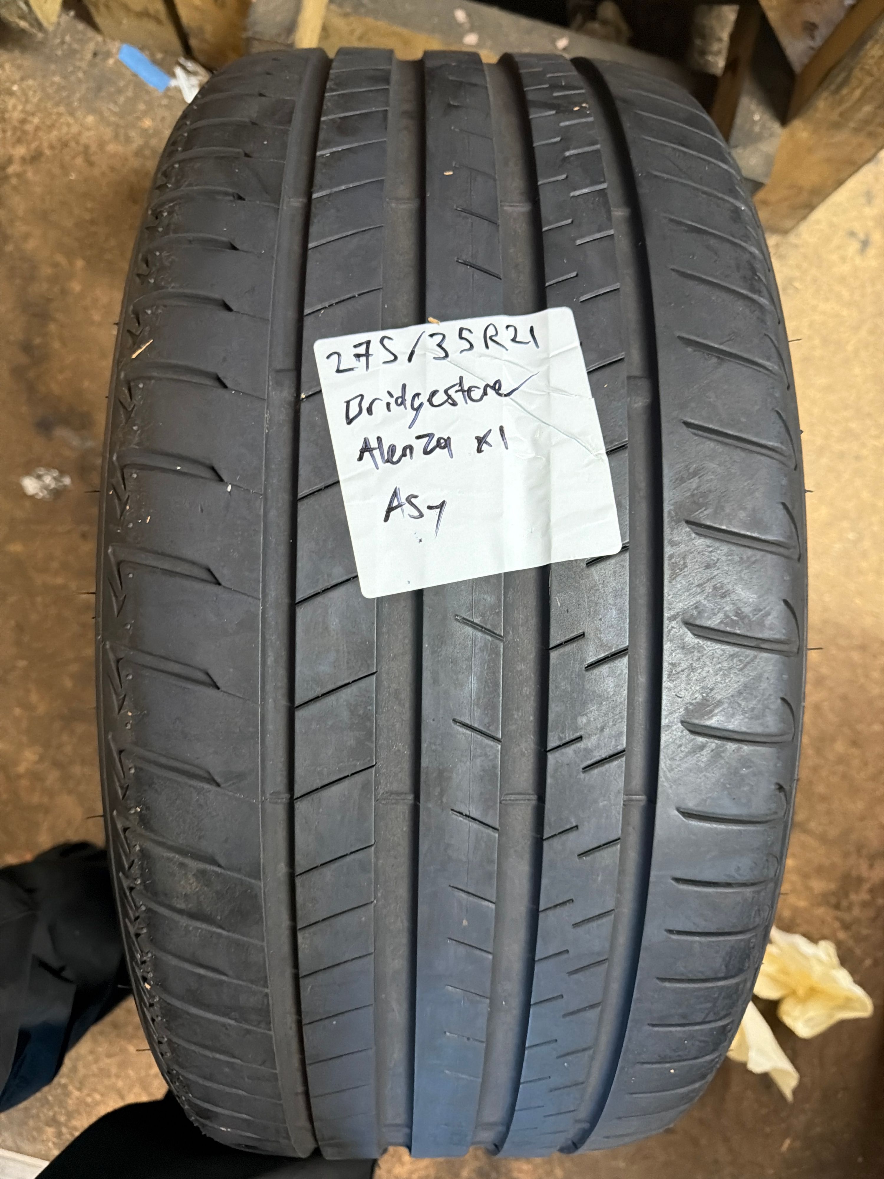 275/35R21 — Bridgestone Alenza