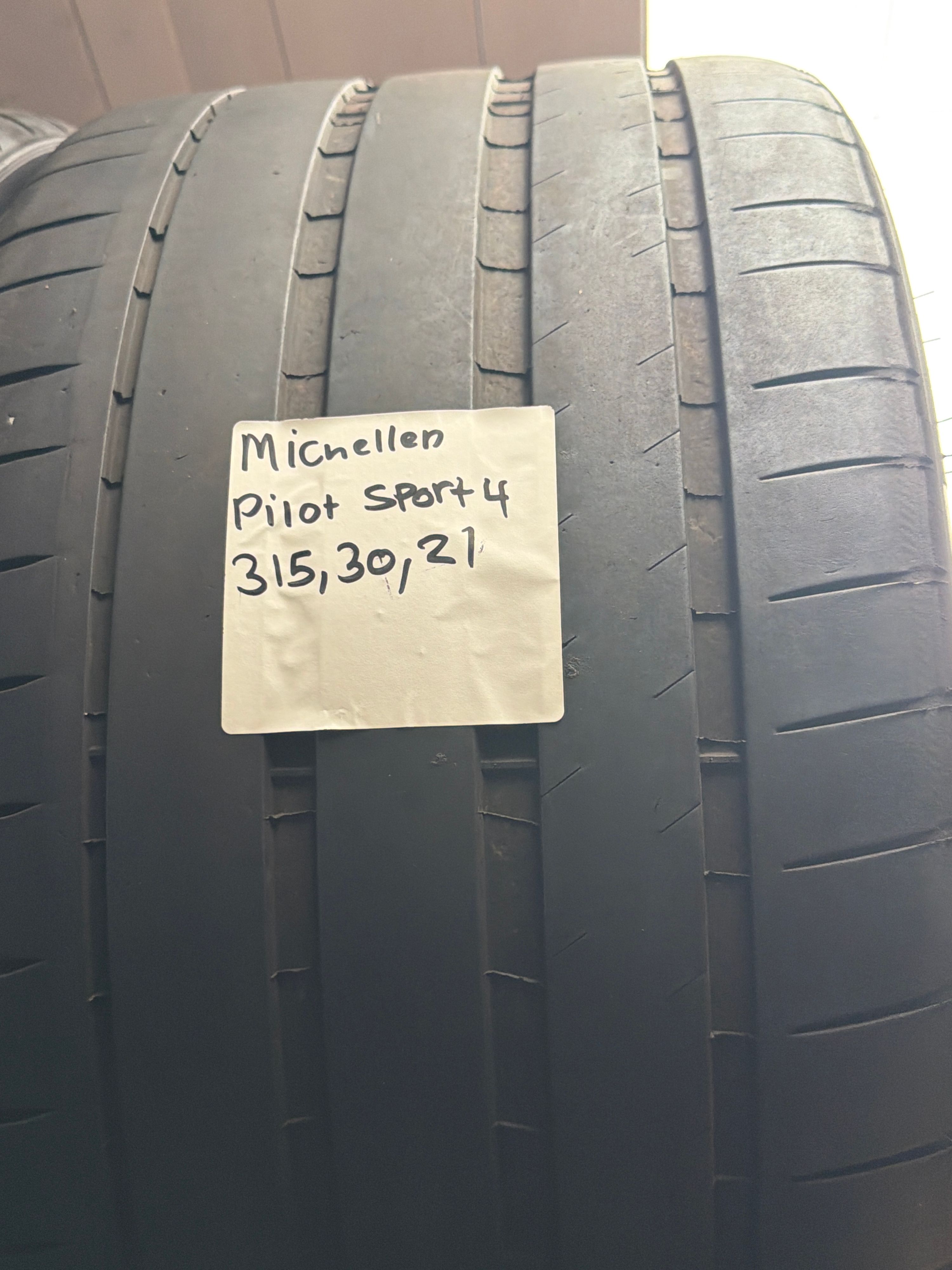 315/30R21 — Michelin Pilot Sport 4S