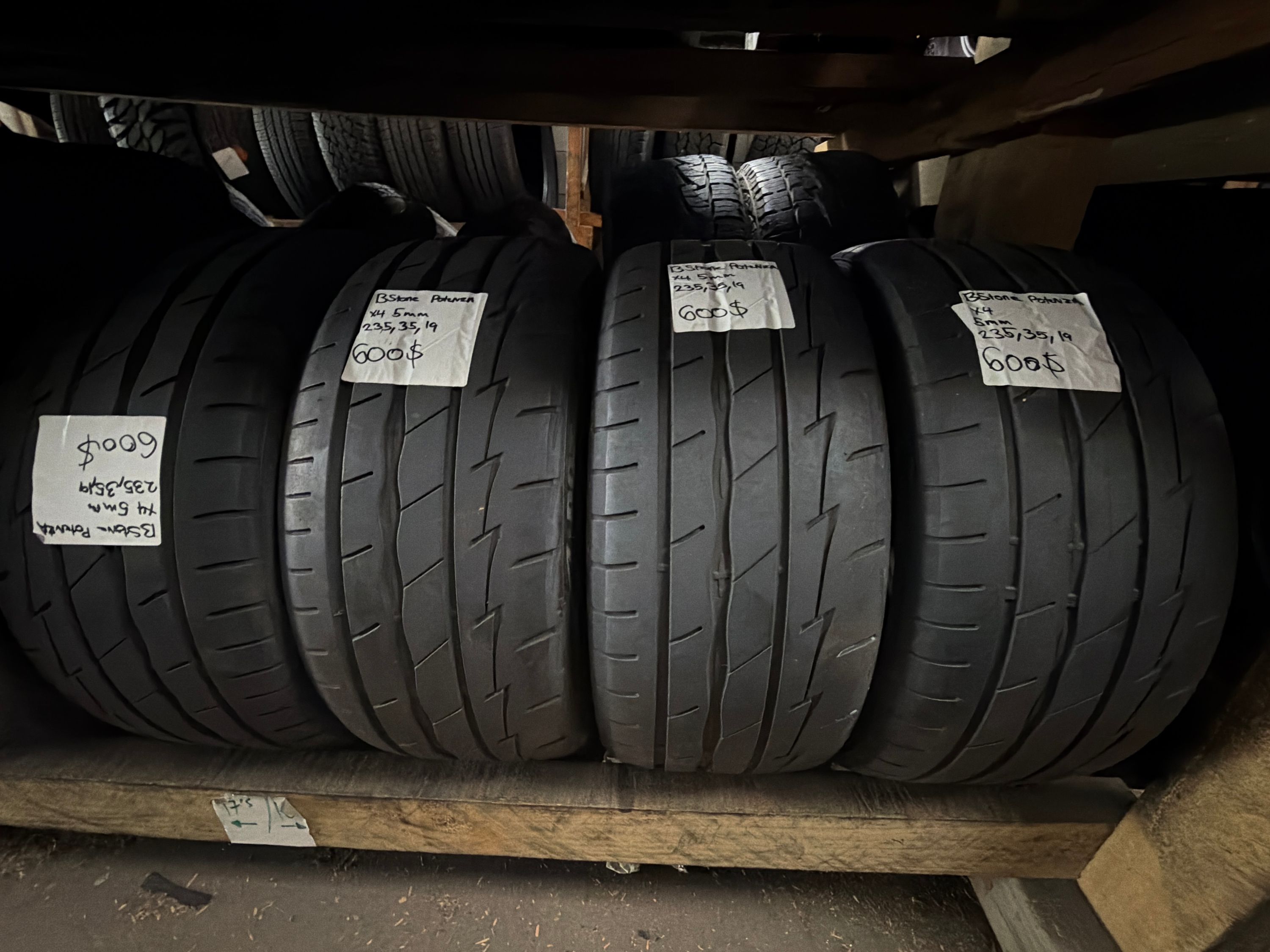 Bridgestone 235/35/19