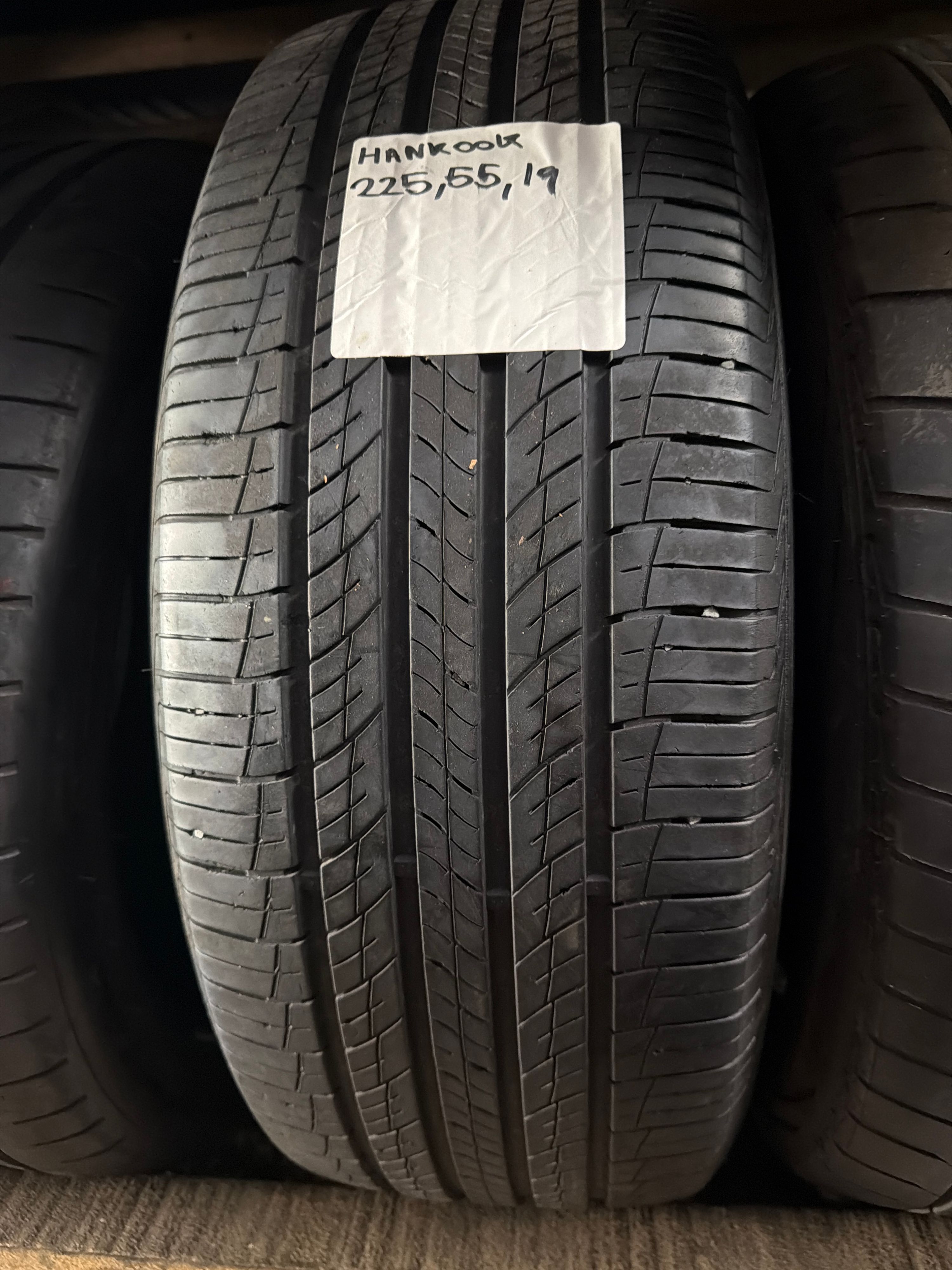225/55R19 — Hankook Dyna pro