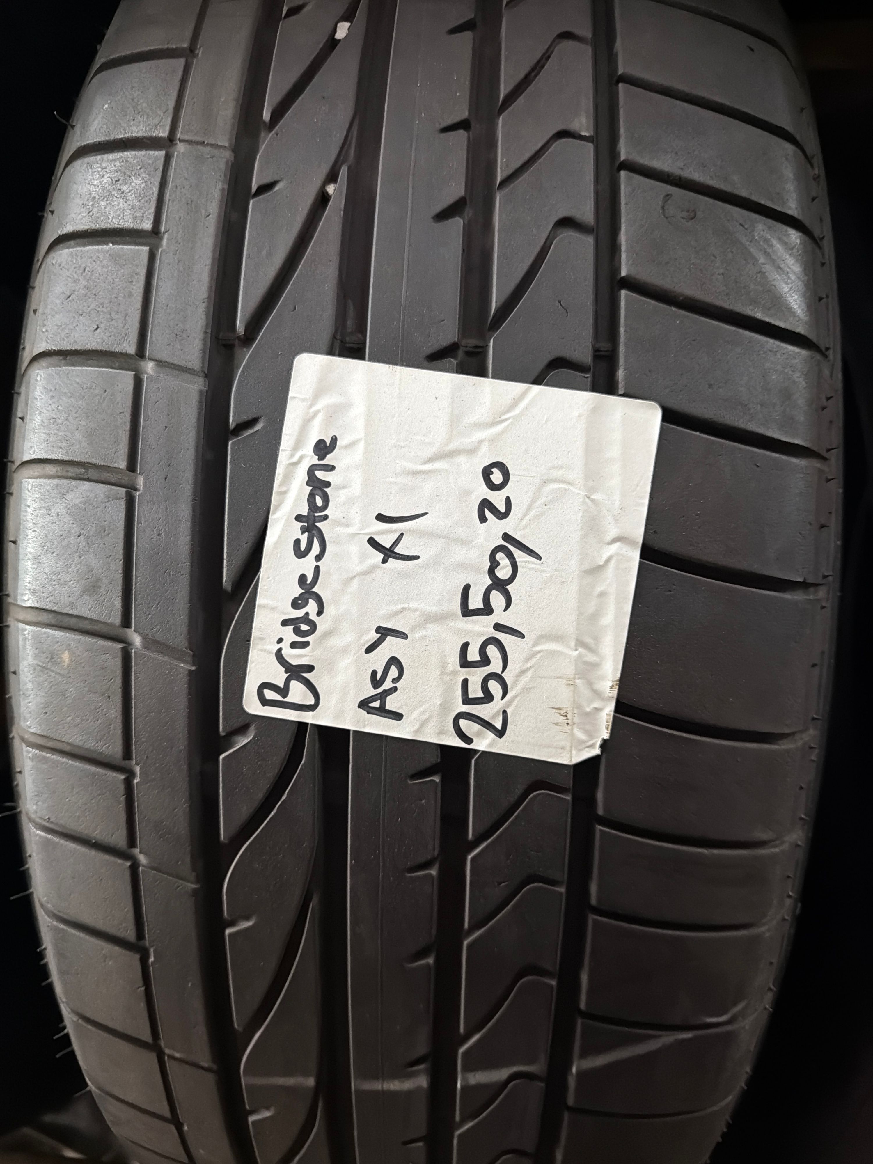 255/50R20 — Bridgestone Dueler Sport