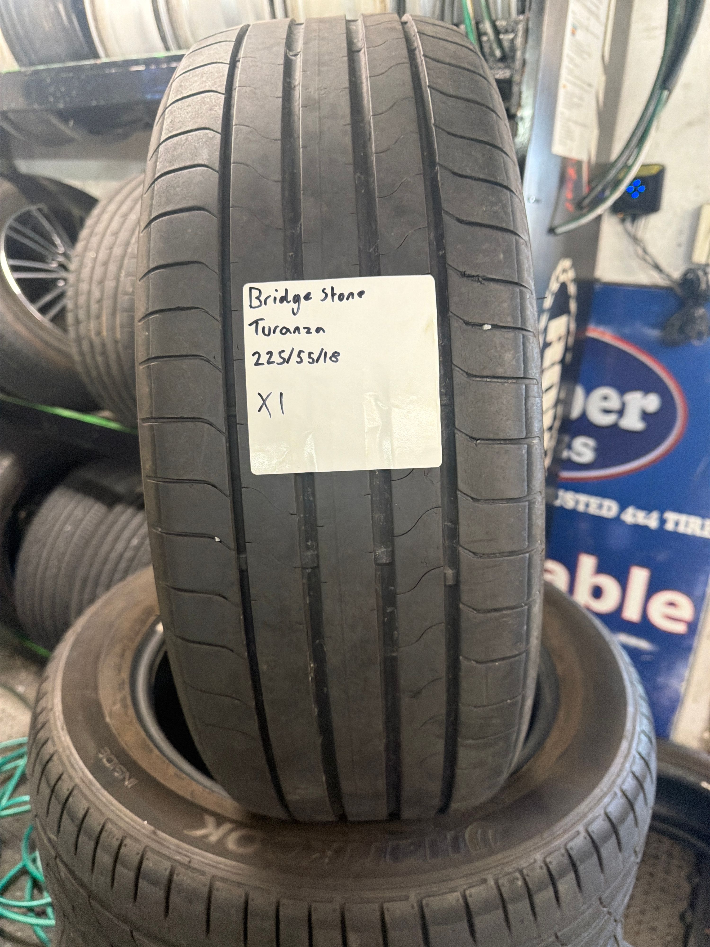 225/55R18 — Bridgestone Turanza