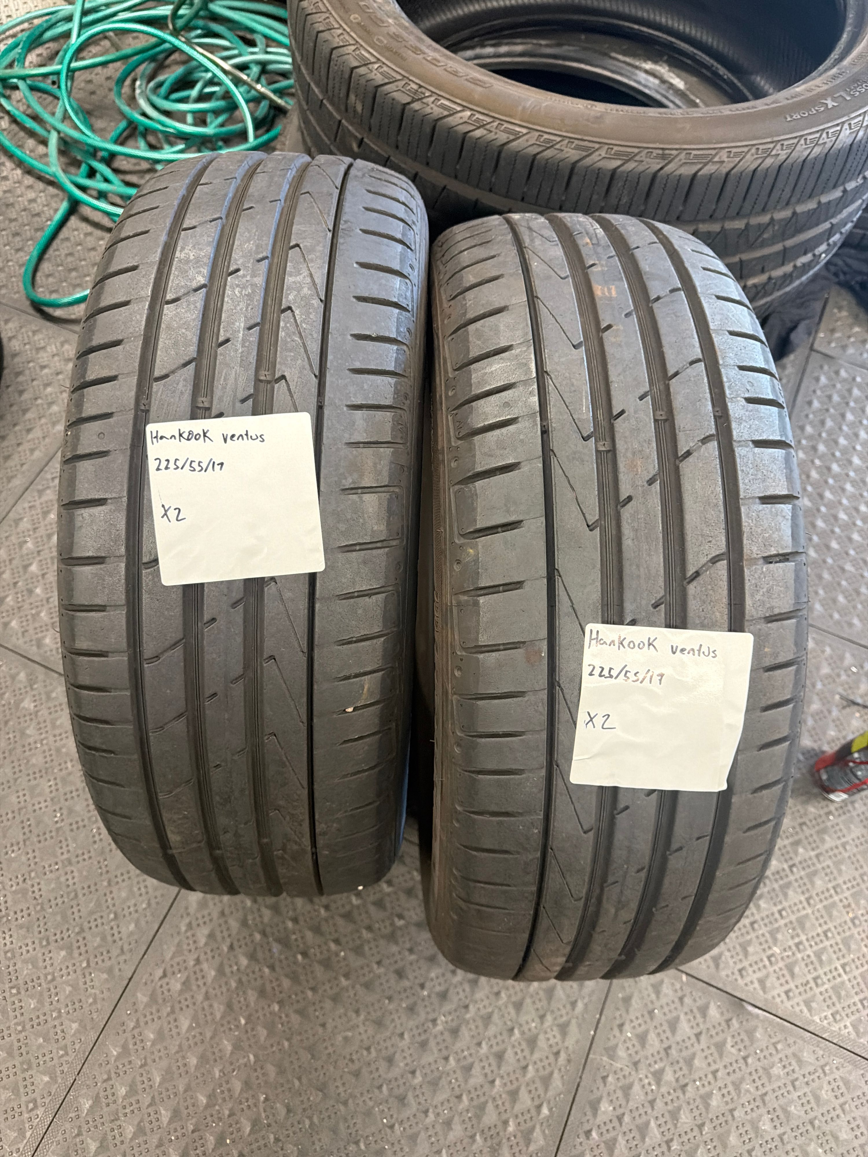 Hankook 225/55/17
