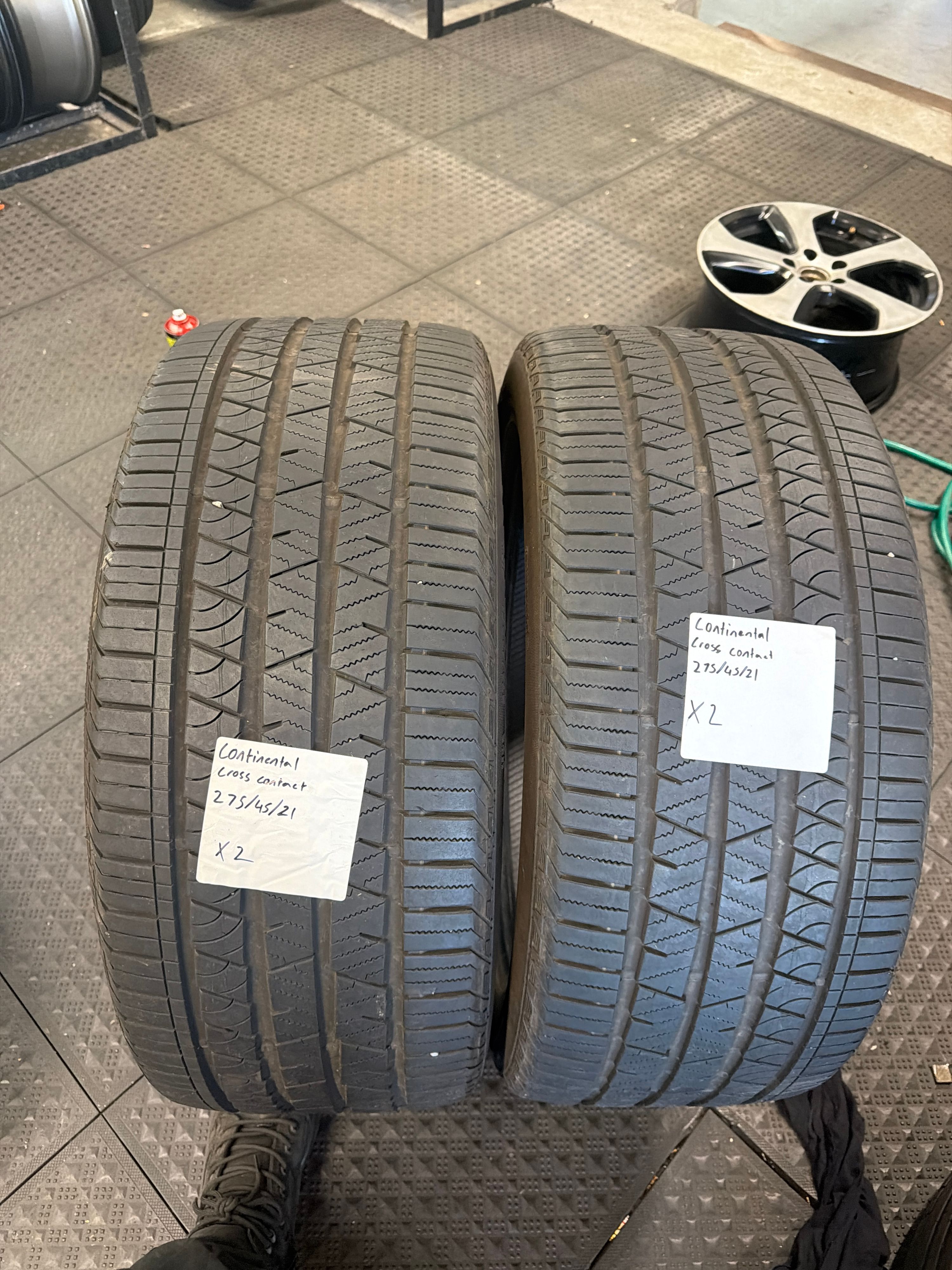 275/45R21 — Continental CrossContact LX Sport