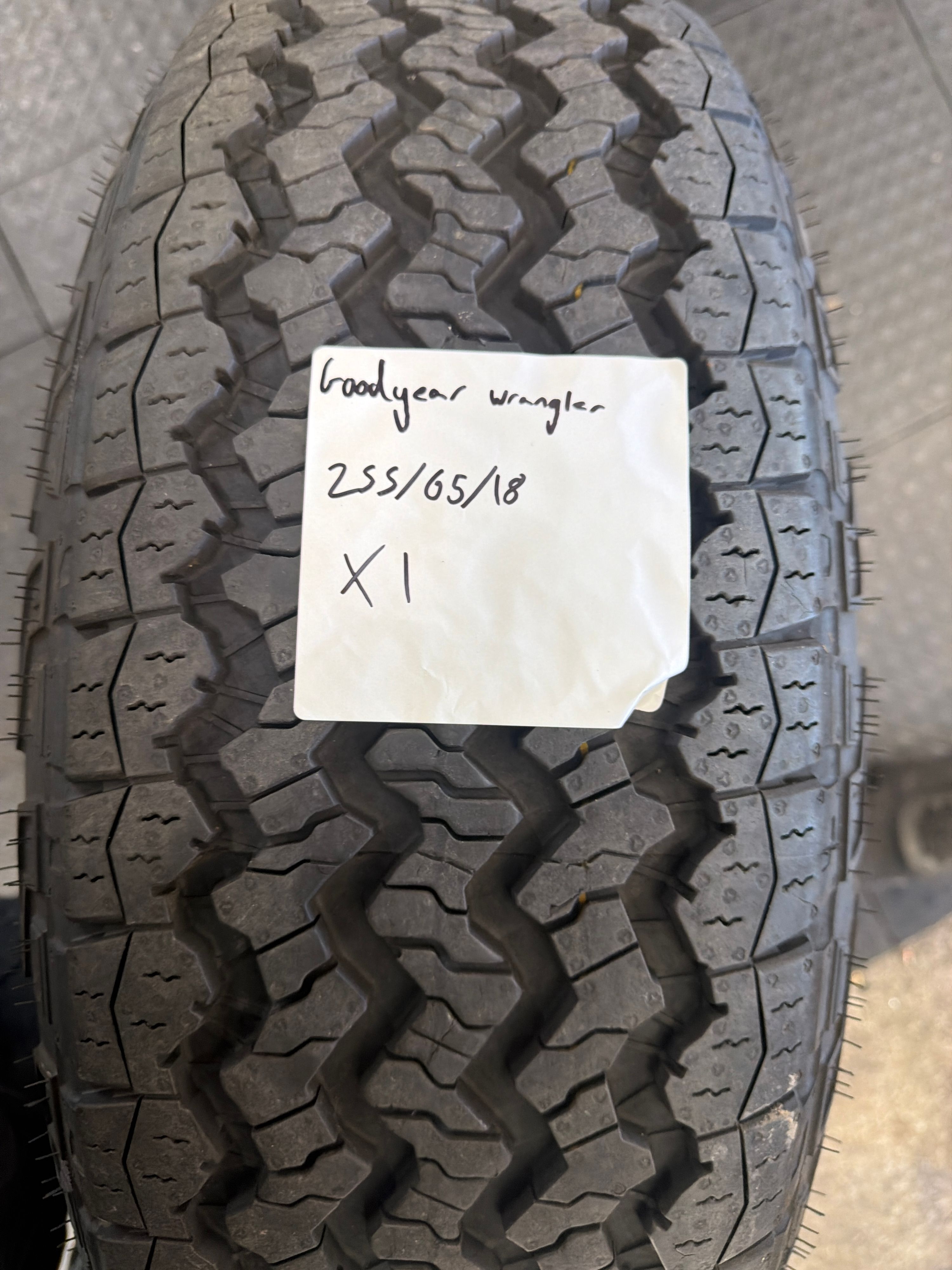 255/65R18 — goodyear Wrangler