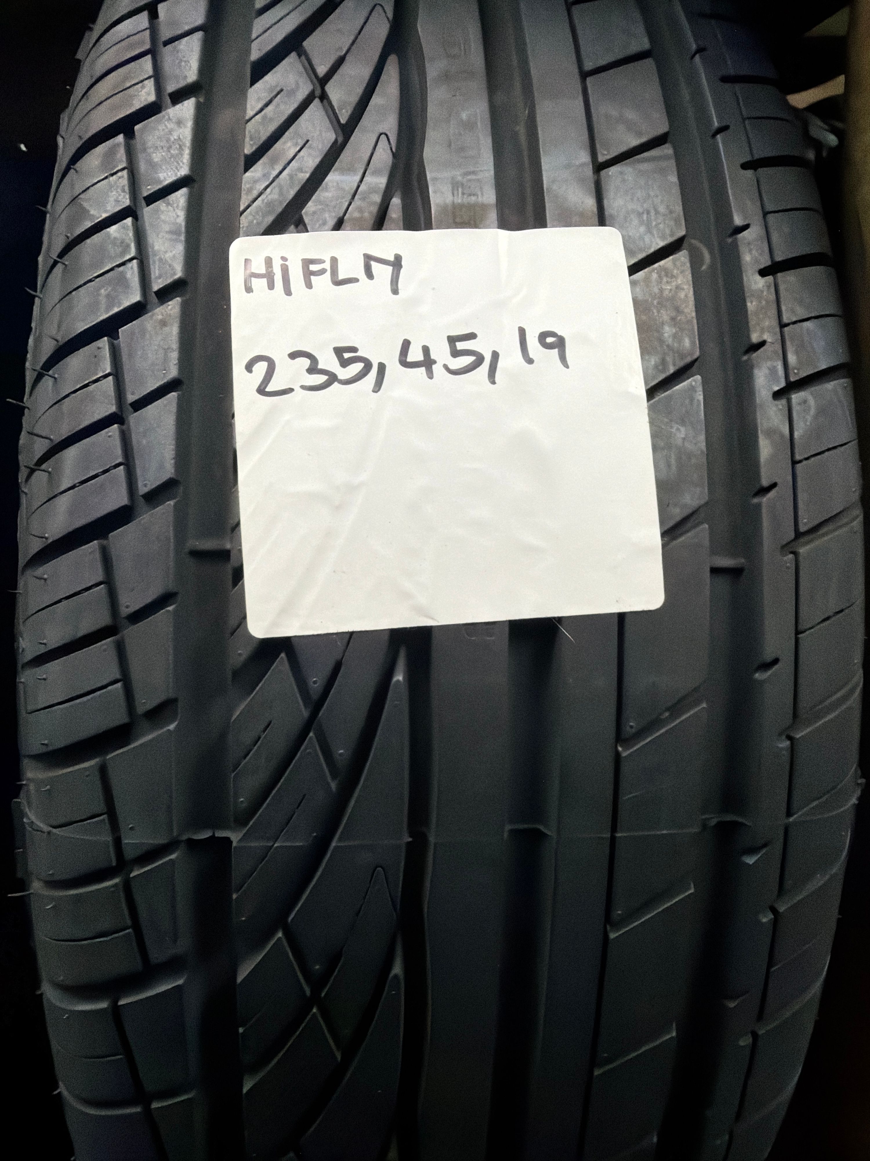 235/45R19 — Hifly HP801