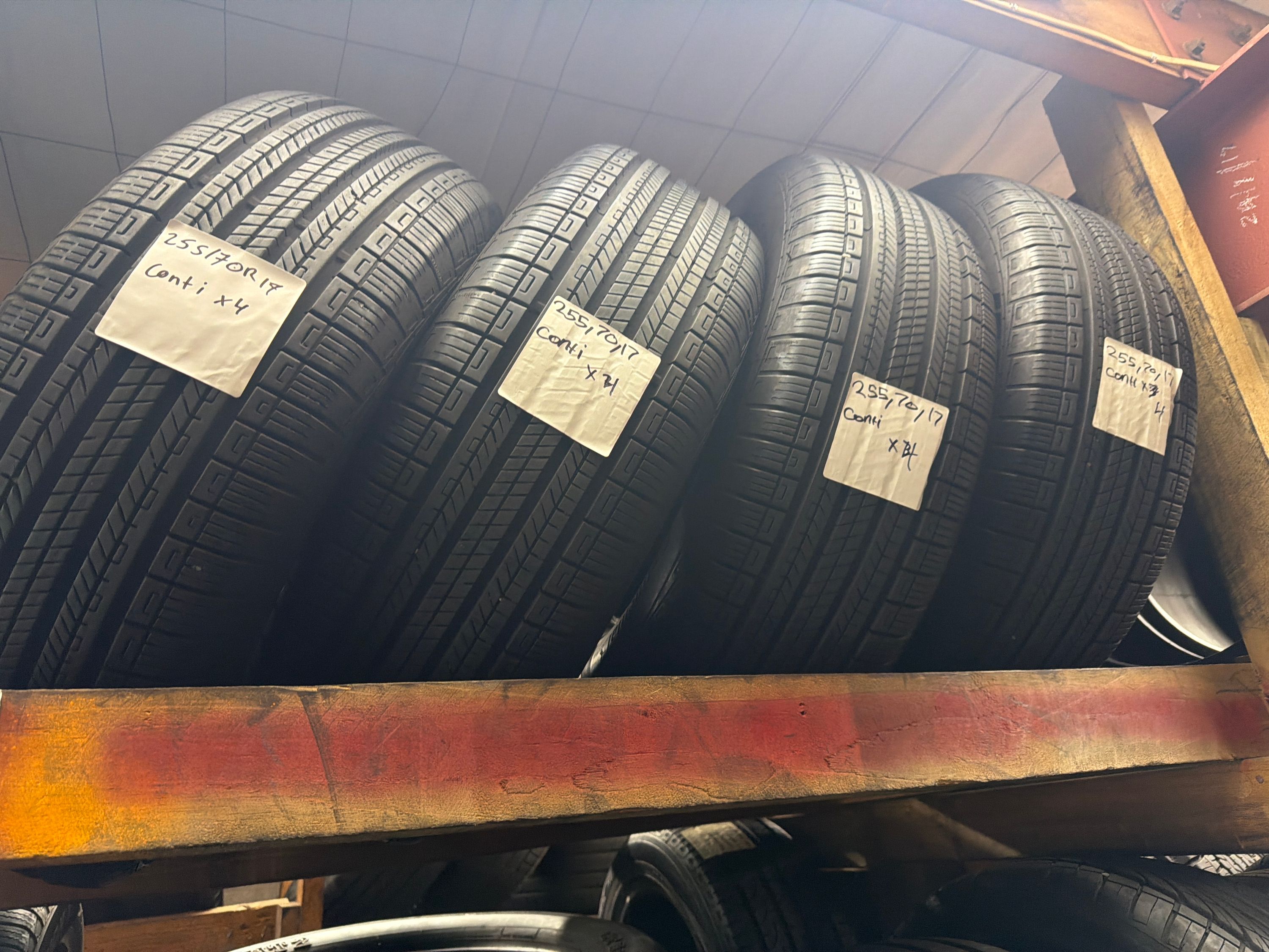 255/70R17 — Continental CrossContact