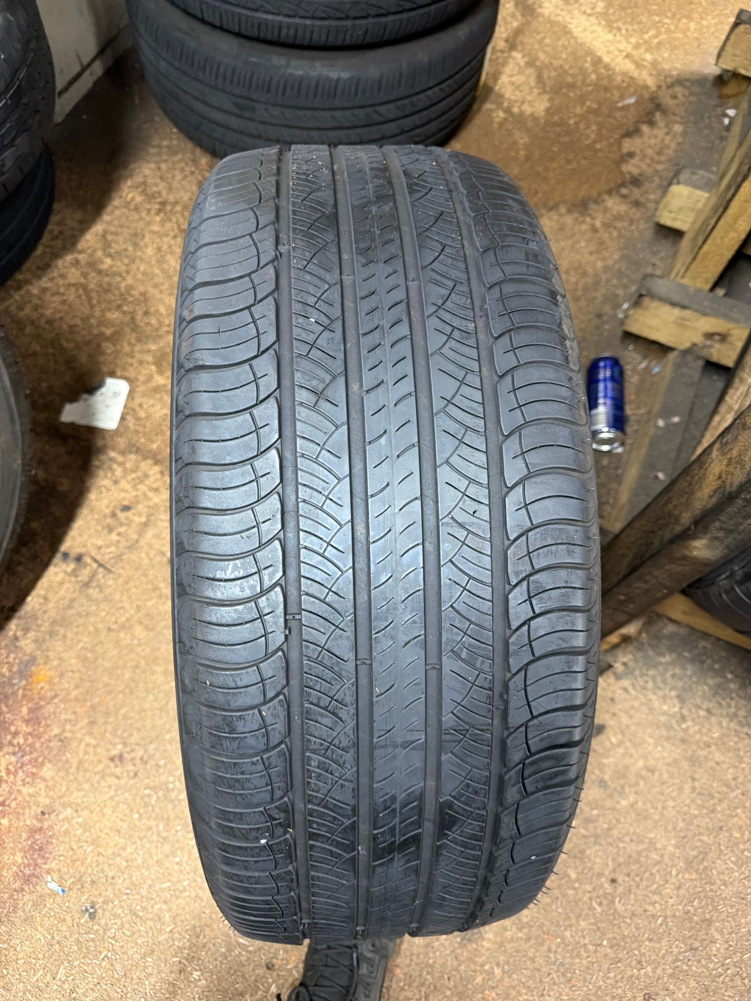265/45R21 — Michelin Latitude Tour HP