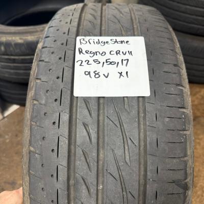 225/50R17 — Bridgestone Regno crvII
