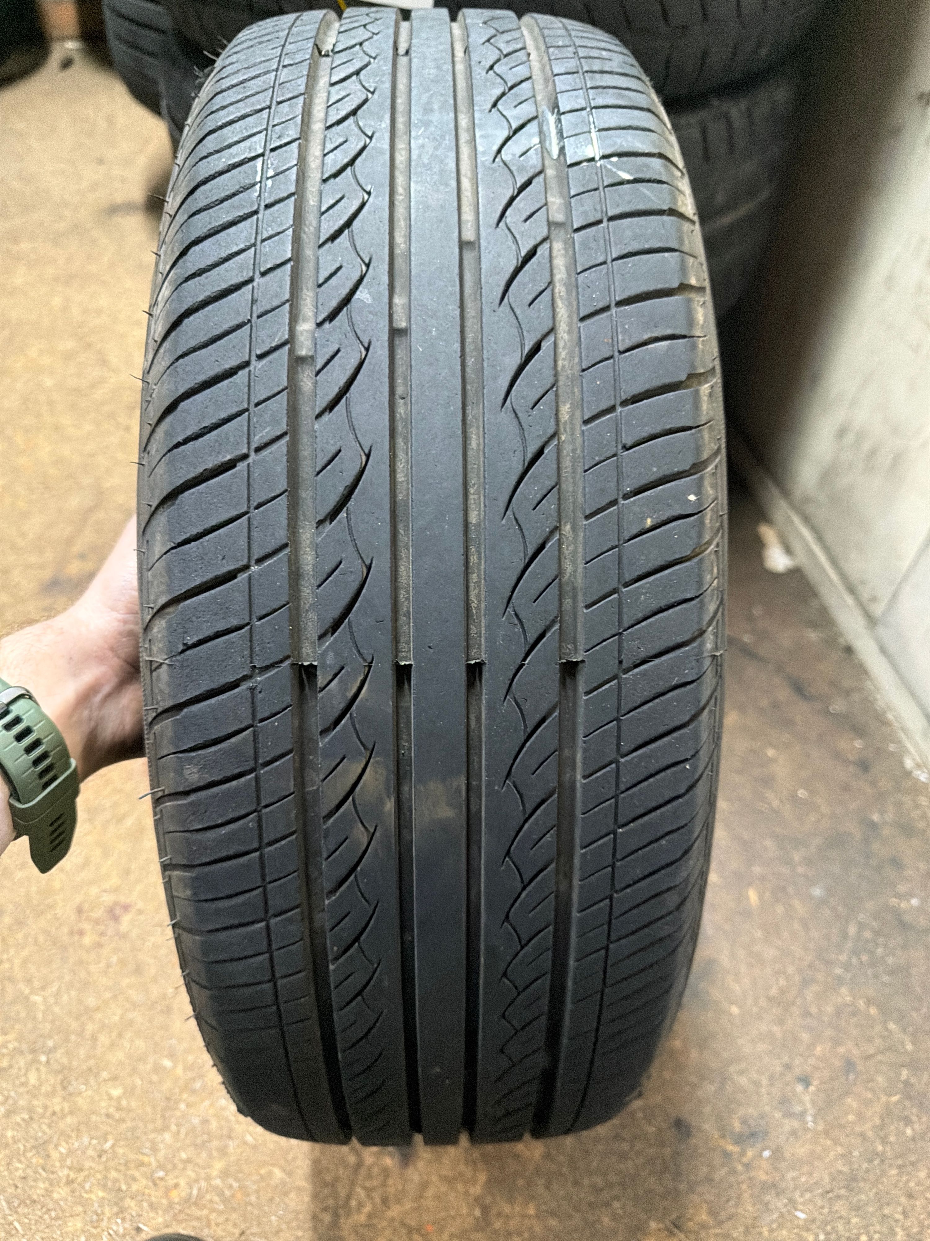 215/60R16 — Hifly HF201