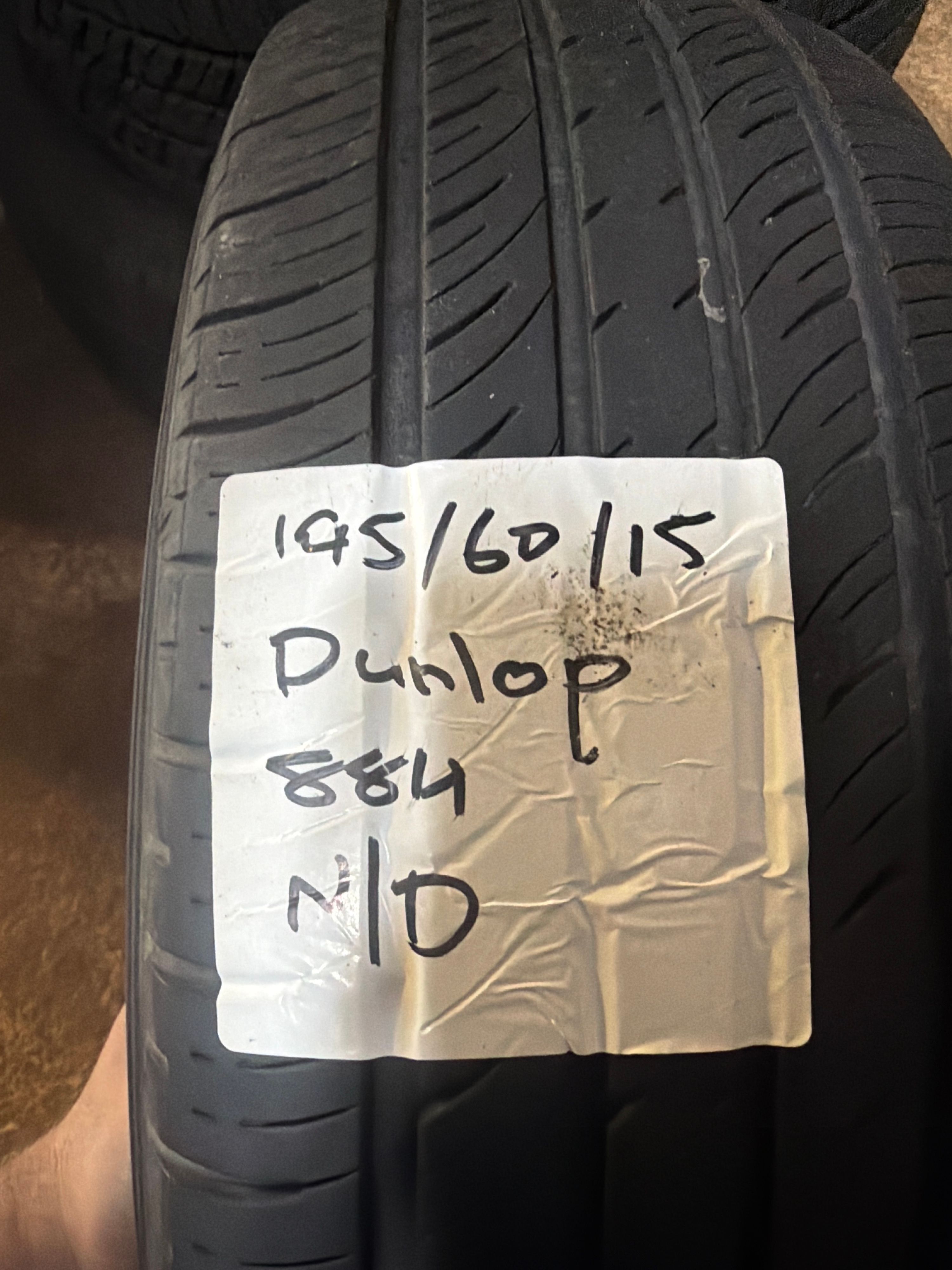 195/60R15 — dunlop SP Touring
