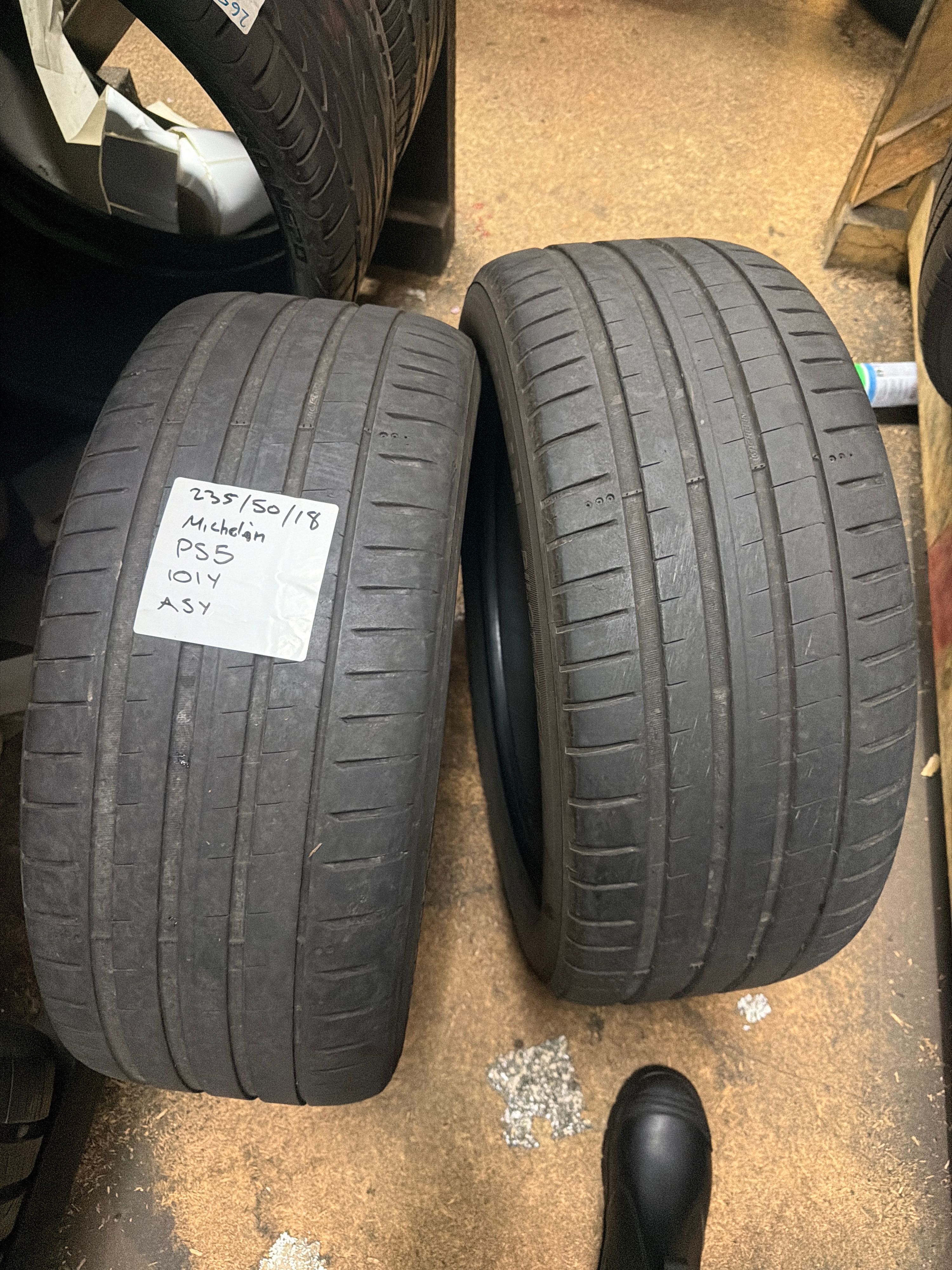 235/35R18 — Michelin Pilot Sport 5