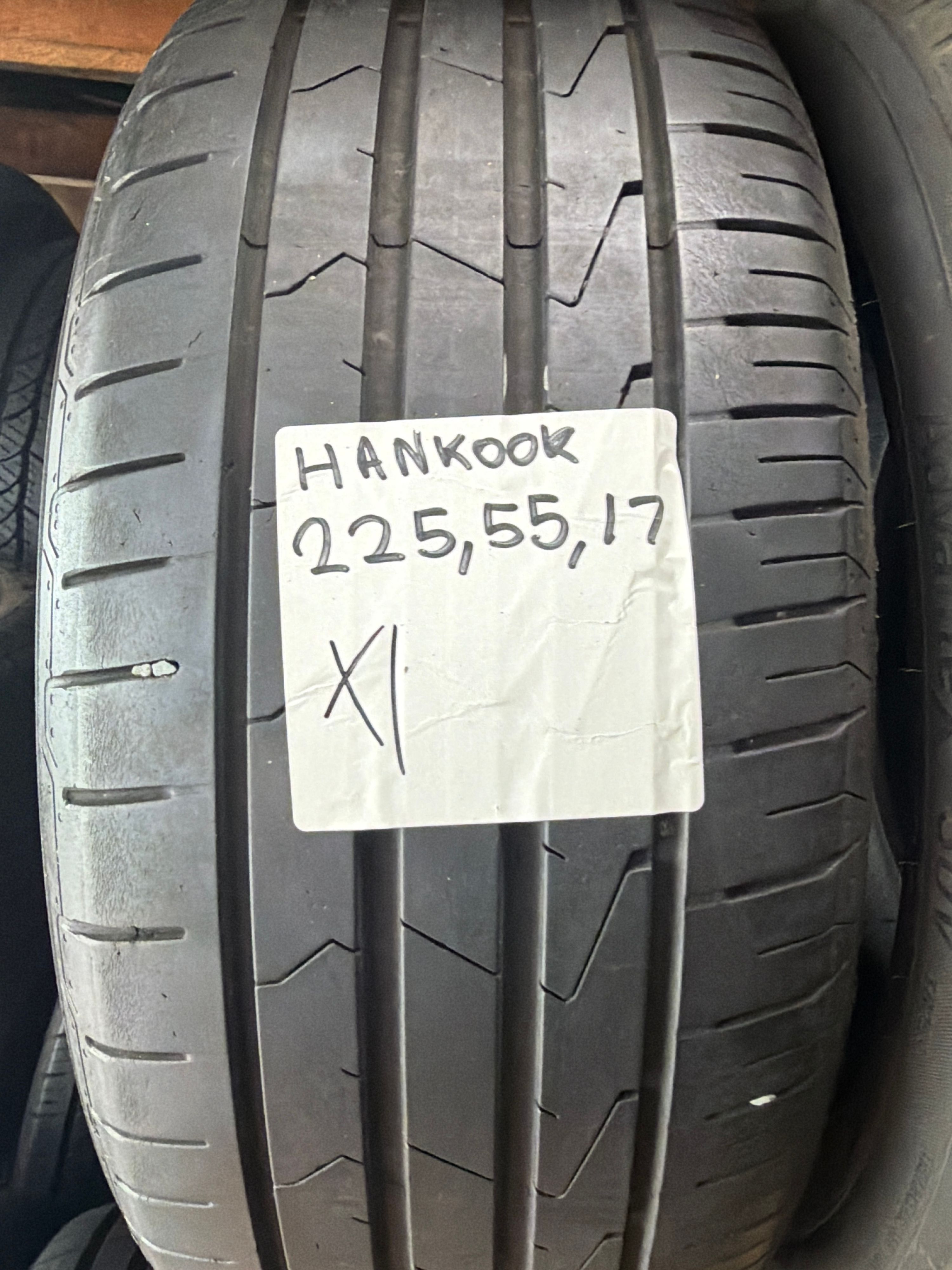 225/55R17 — Hankook Ventus Prime3