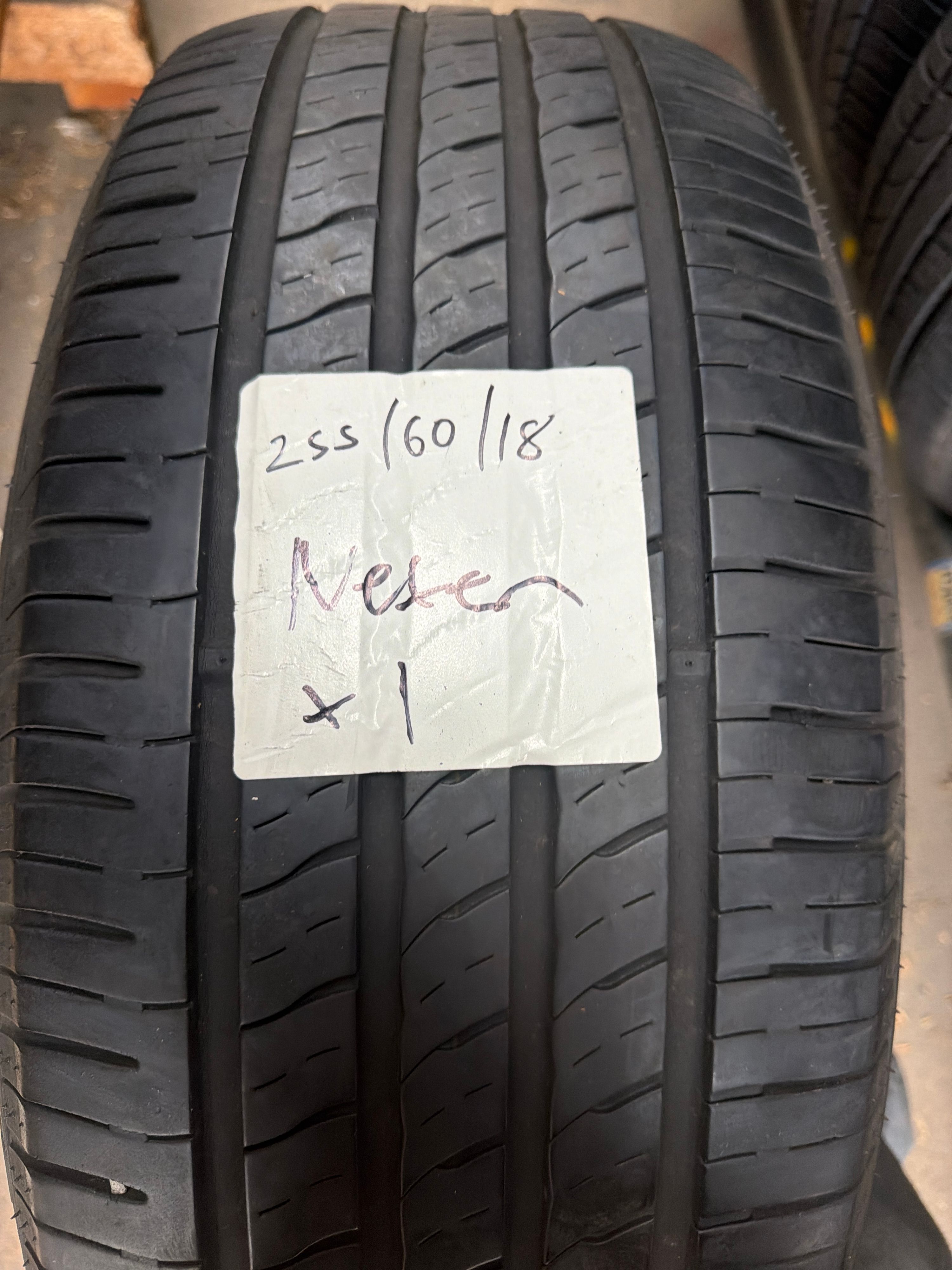 255/60R18 — Nexen Nfera