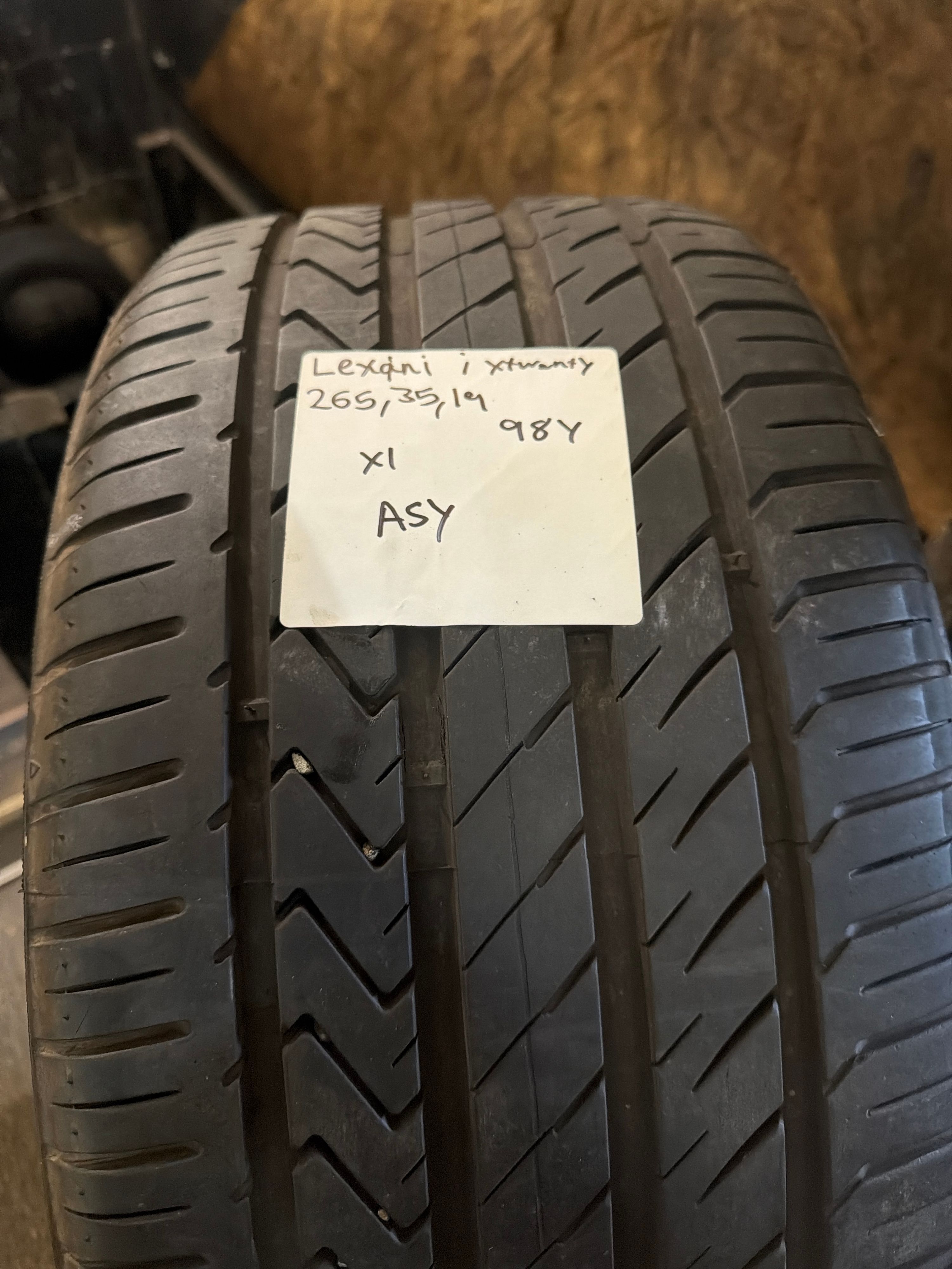 265/35R19 — Lexini I-x Twenty