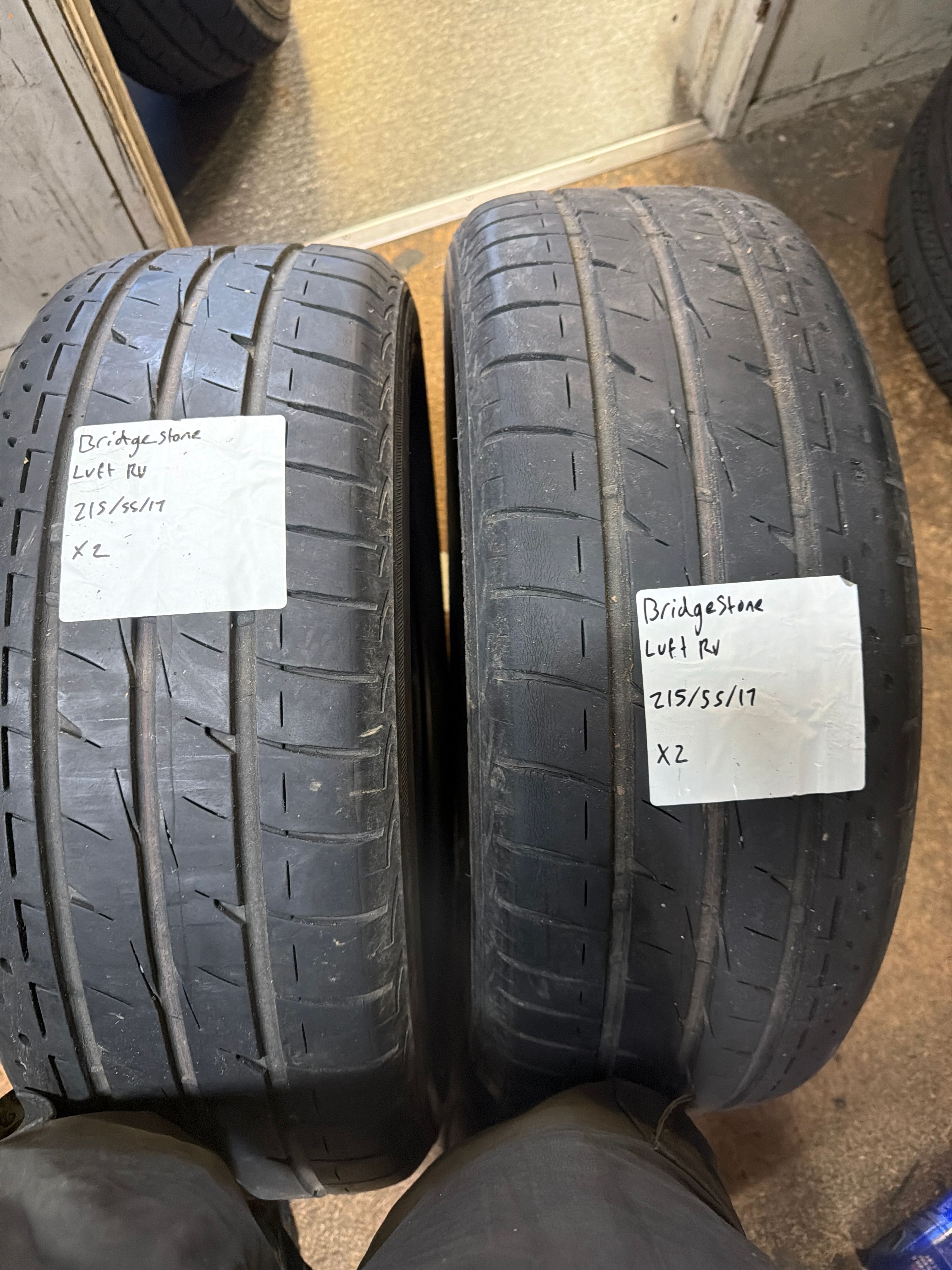 215/55R17 — Bridgestone LUFTRV