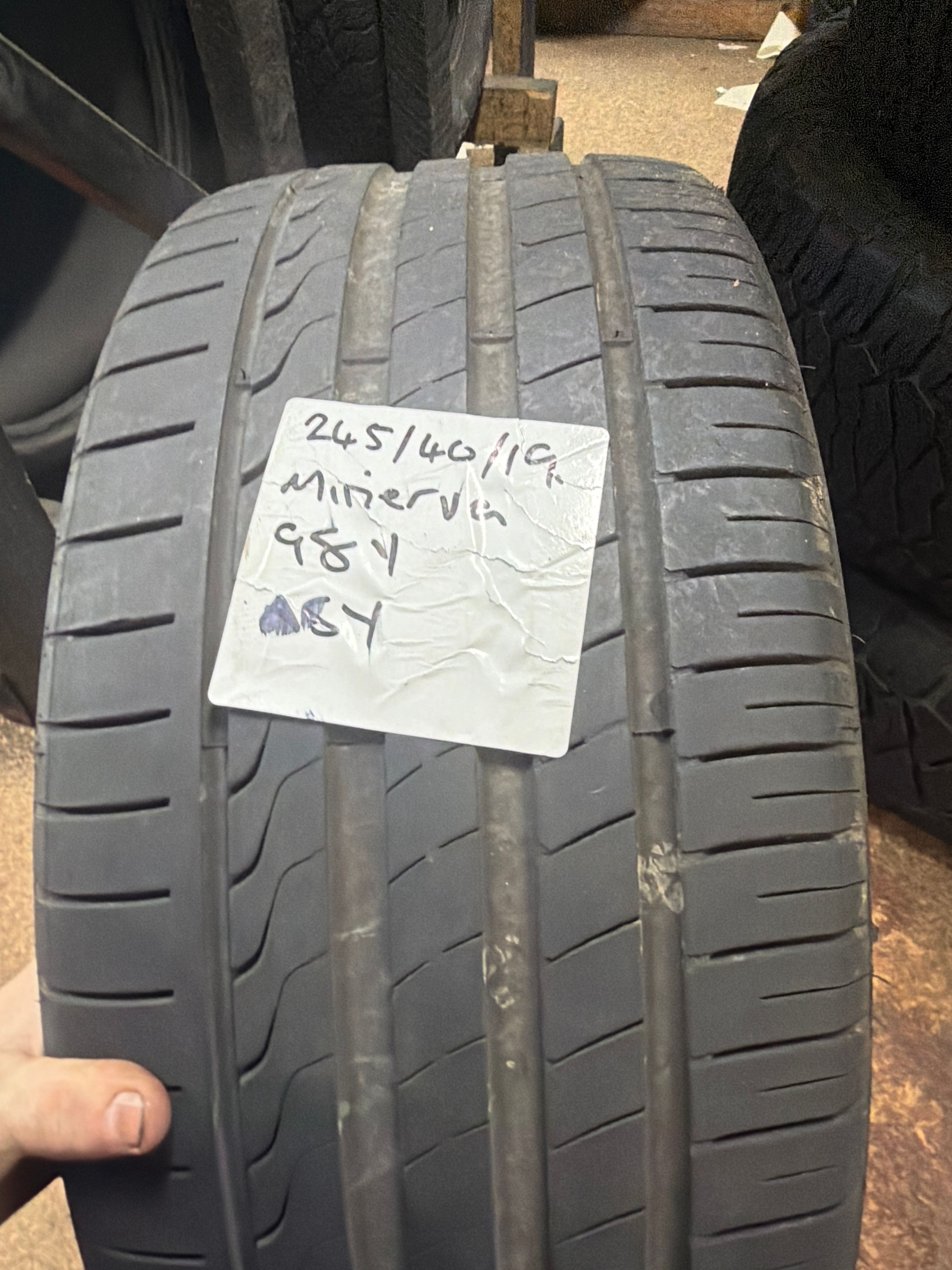 245/40R19 — Minerva Radial F205