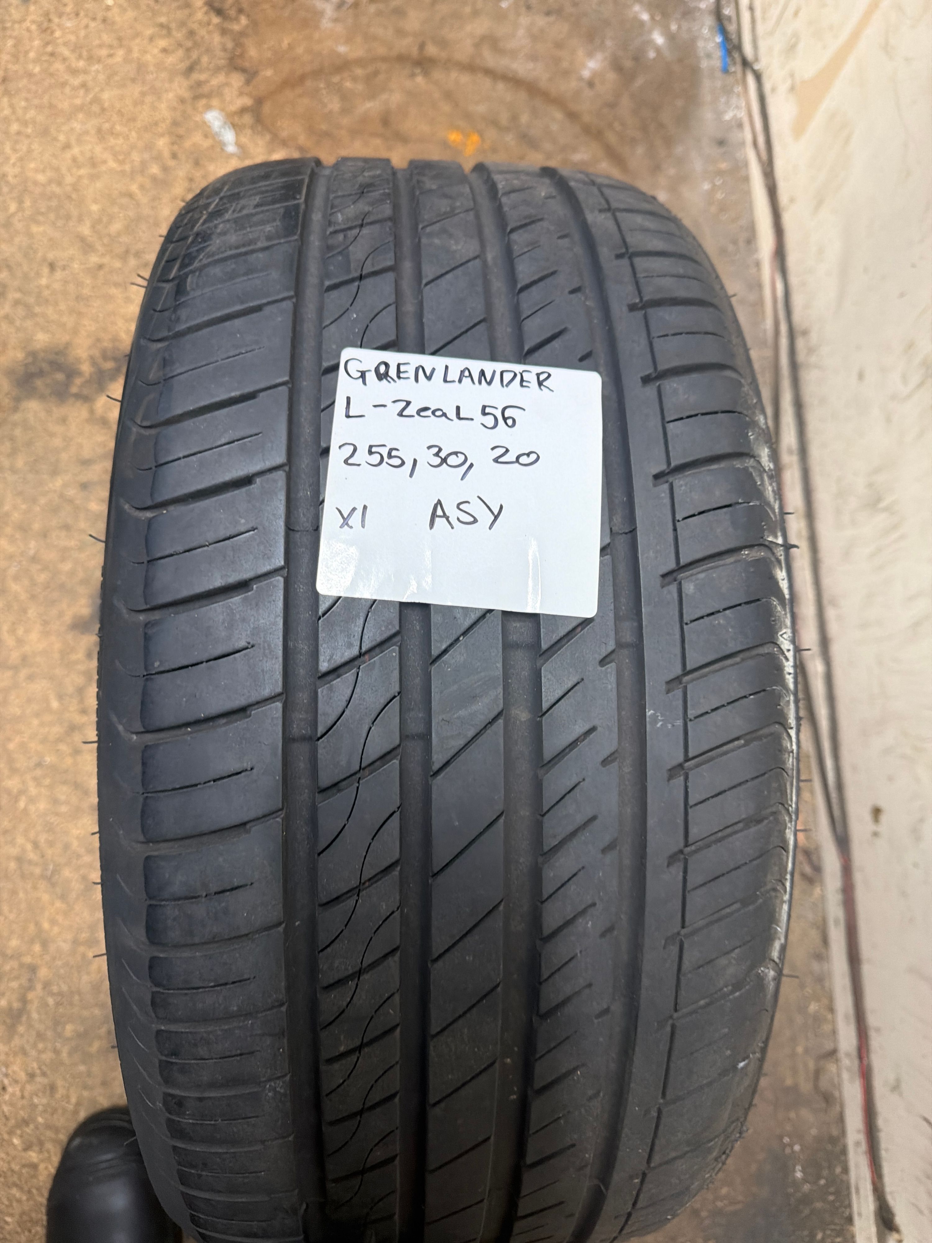 255/30R20 — Grenlander L-ZEAL56