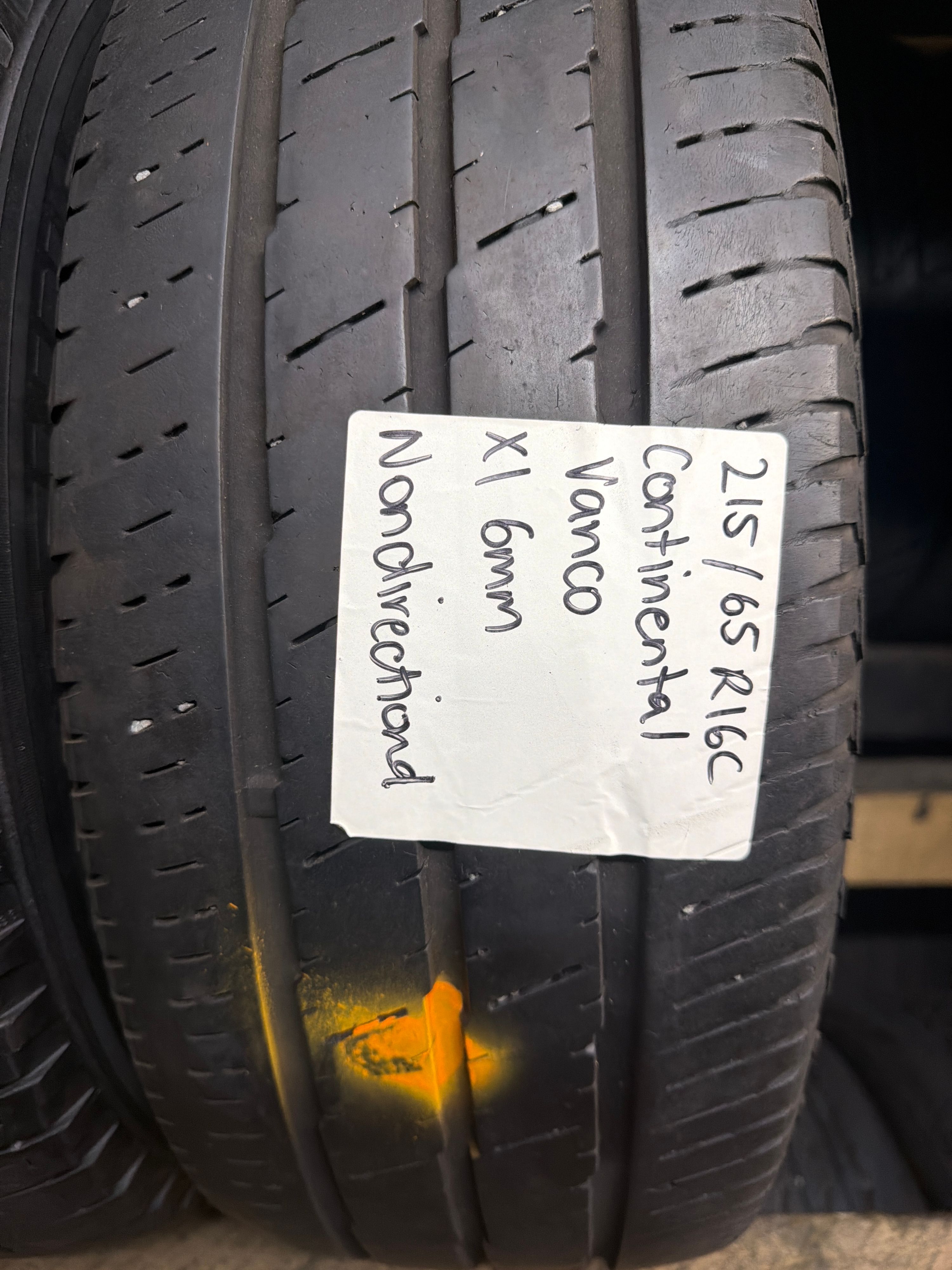 215/65R16 — Continental Vanco 2