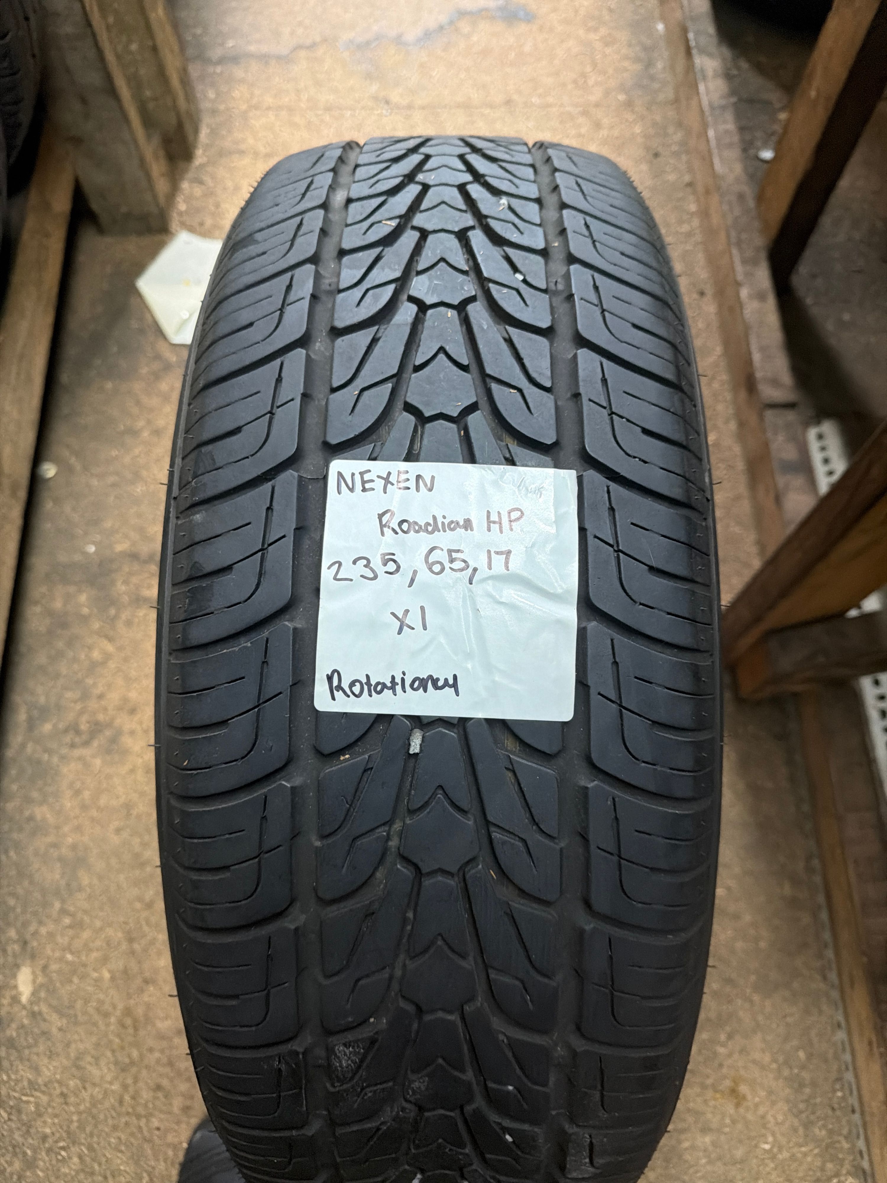 235/65R17 — Nexen Roadian HP