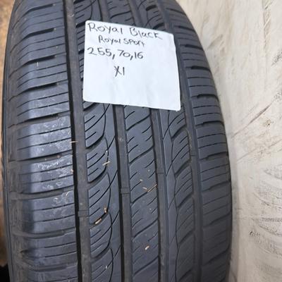 255/70R16 — Royal Black Royal Sport