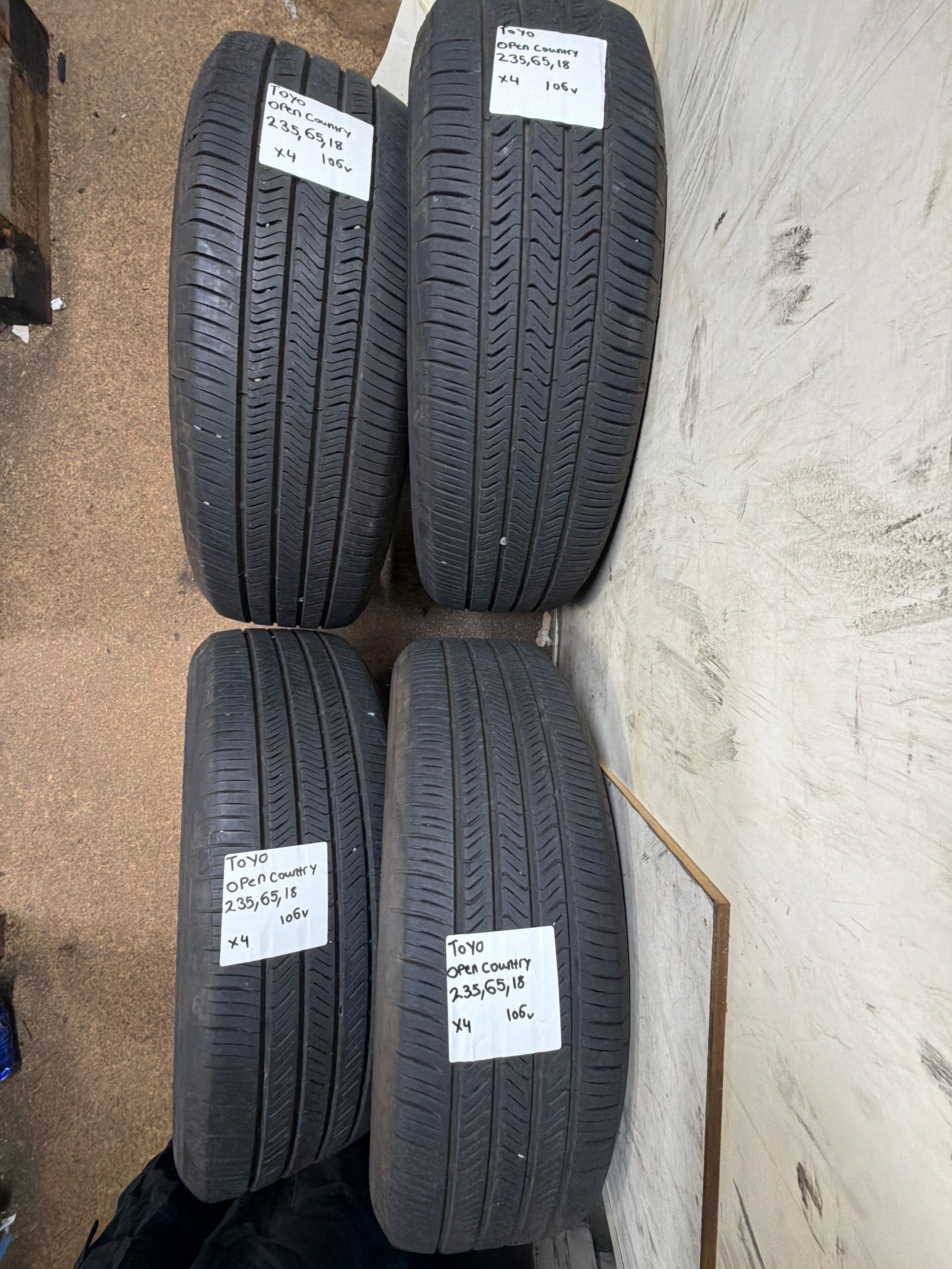 235/65R18 — Toyo Open Country