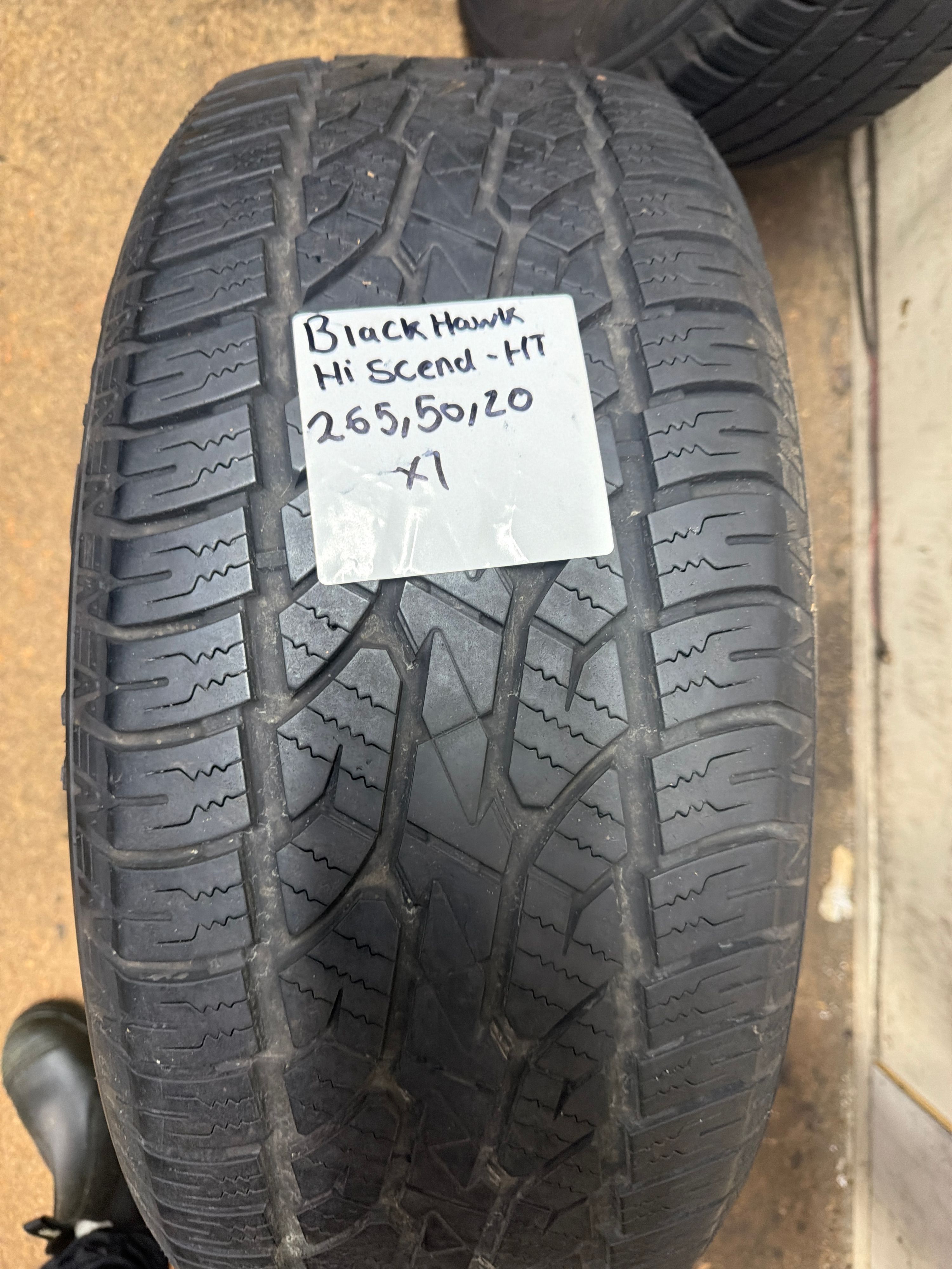 265/50R20 — Blackhawk Hiscend-H