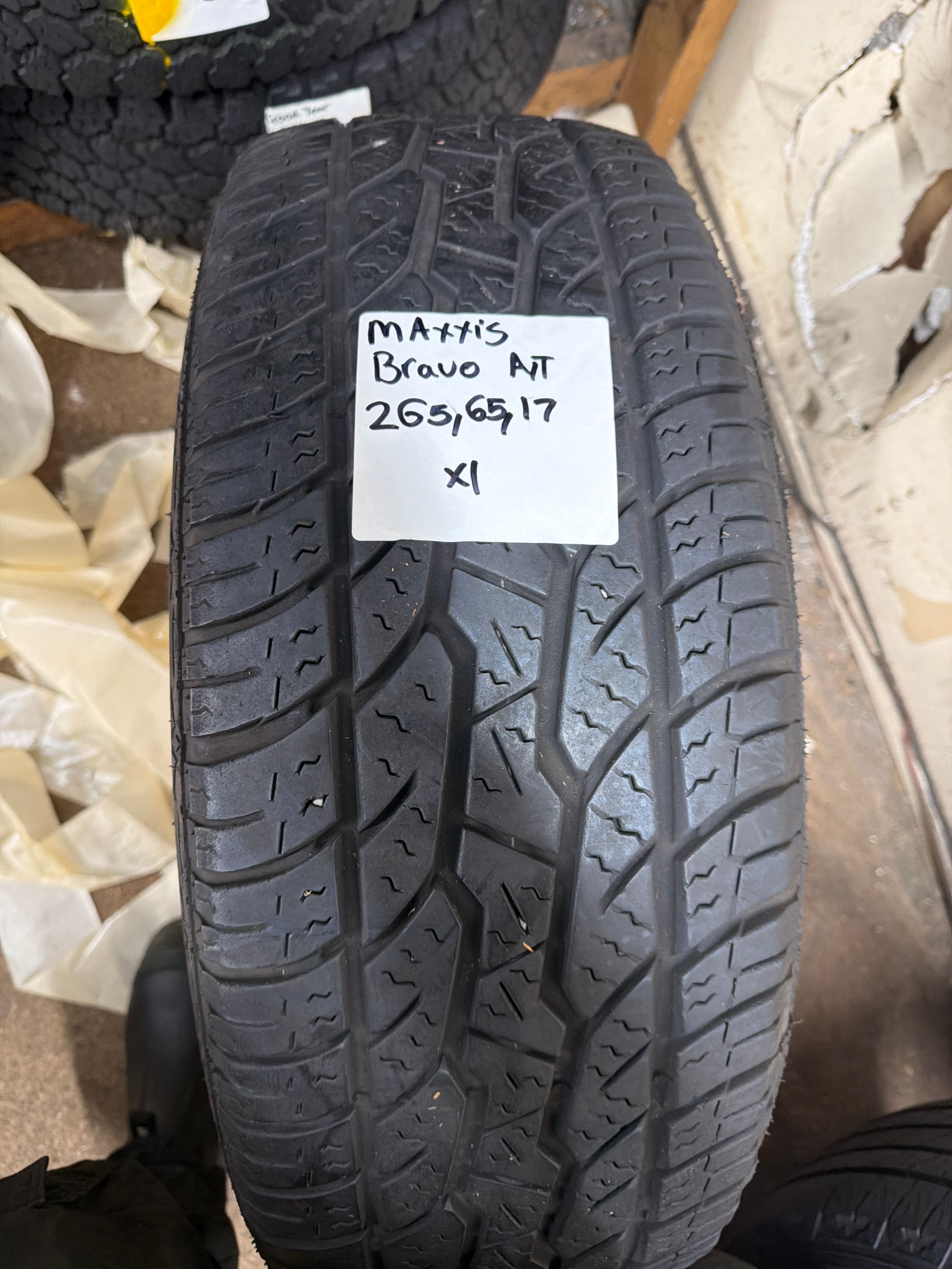 265/65R17 — Maxxis Bravo AT 700