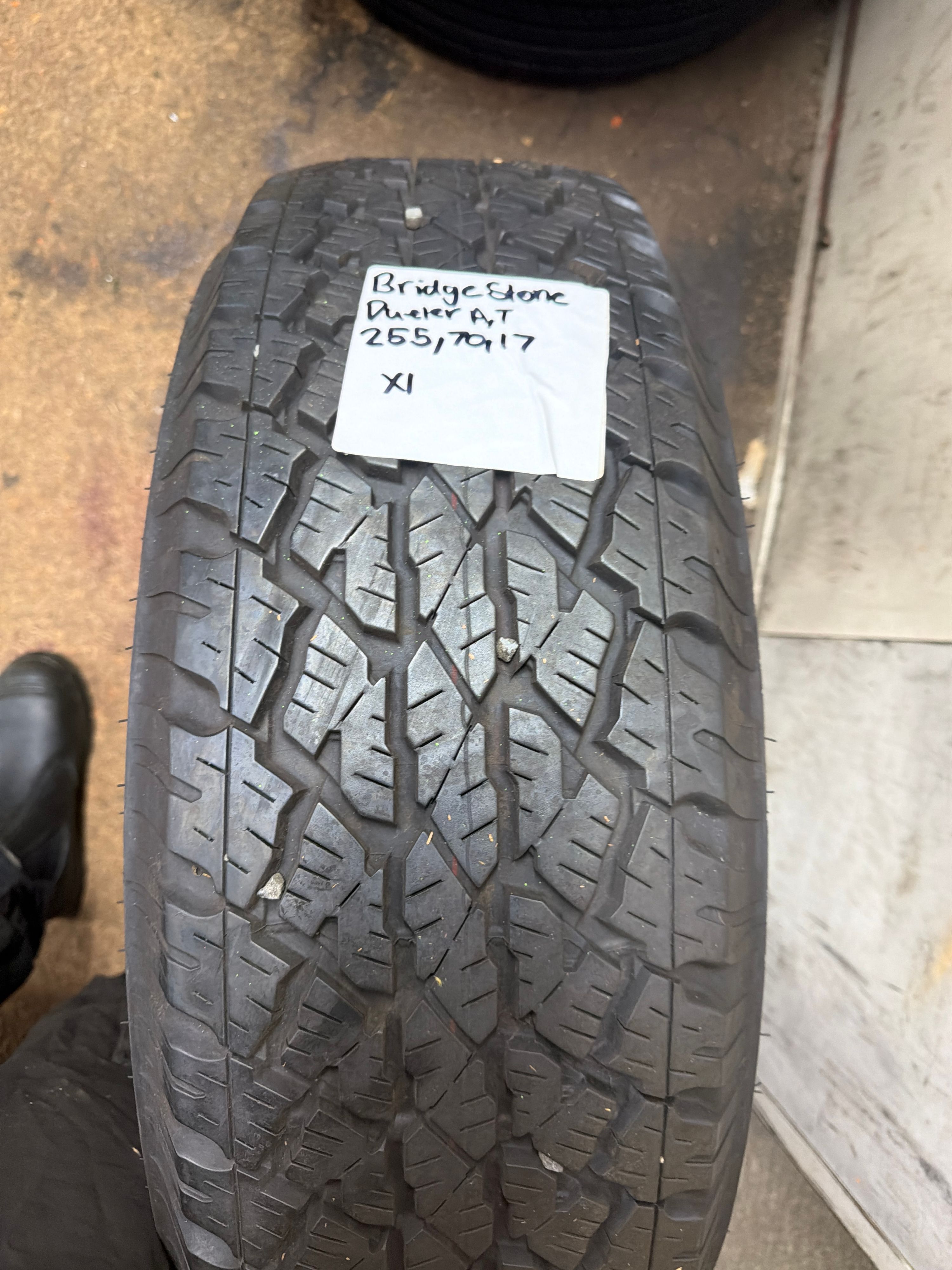255/70R17 — Bridgestone Dueler A/T