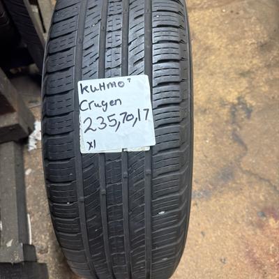 235/70R17 — Kuhmo Crugen Premium